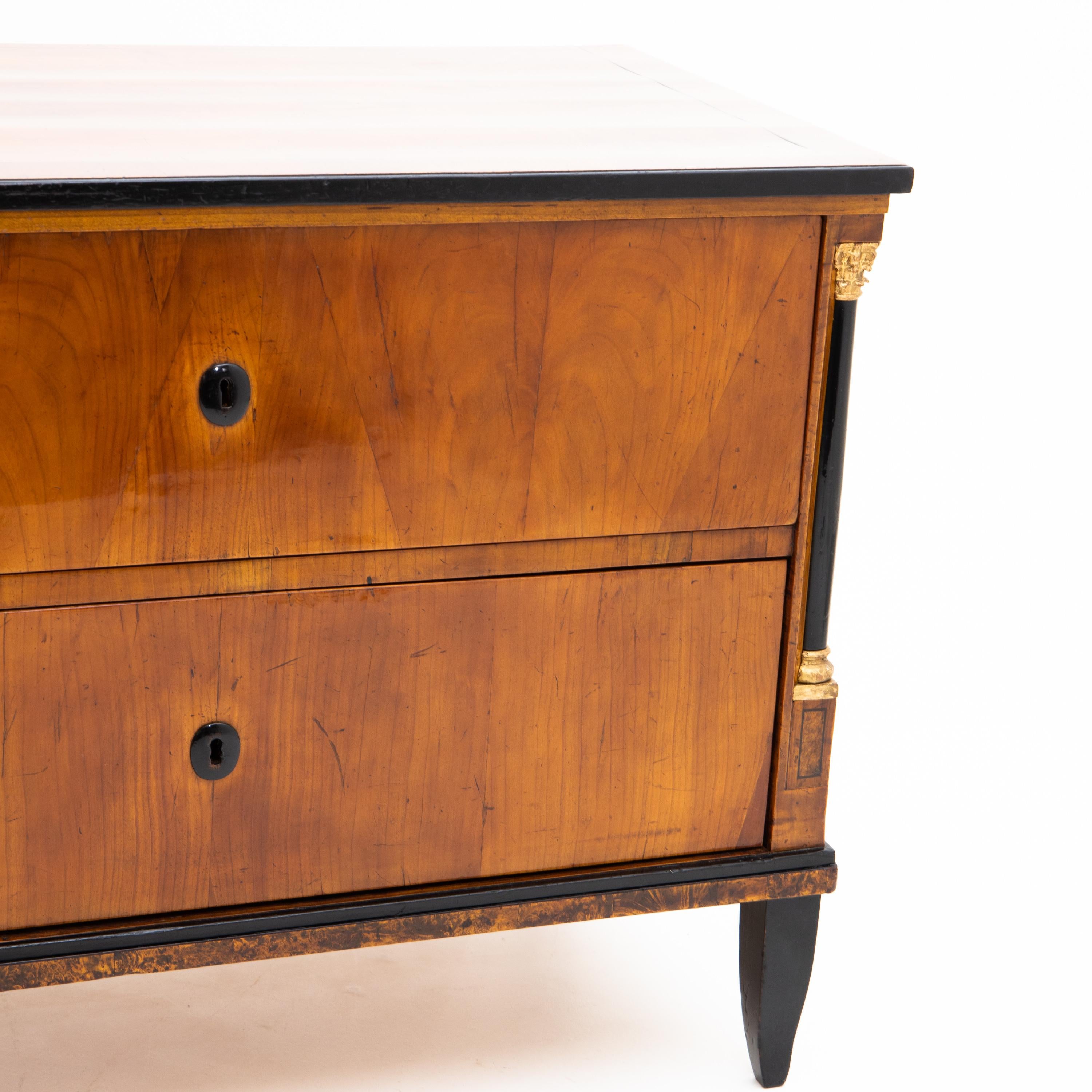 Chest of Drawers, Southern Germany, circa 1810 In Good Condition In Greding, DE