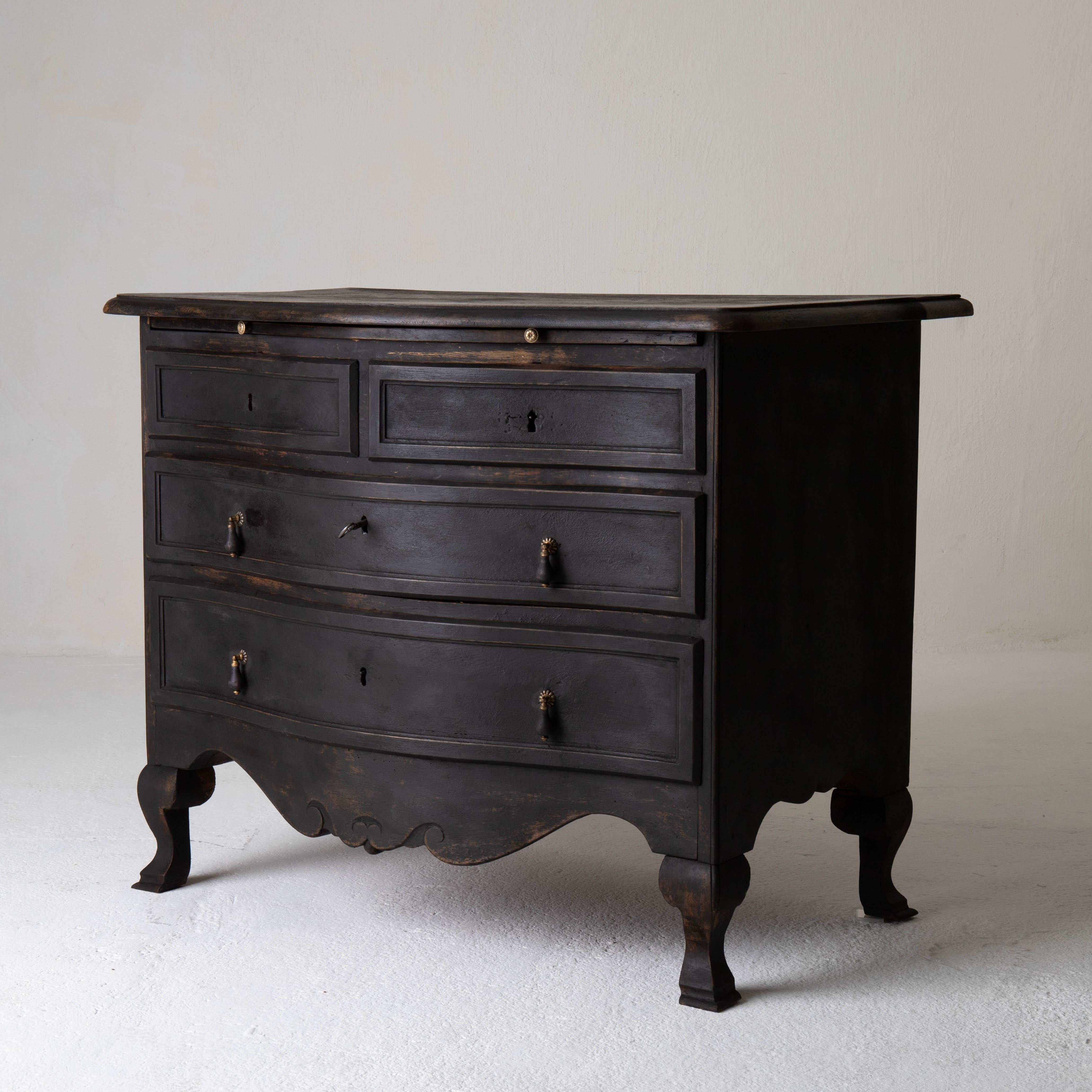 Chest of drawers Swedish black 18th century Sweden. A chest of drawers made during the Baroque period 1650-1750 in Sweden. Painted in our signature color Laserow Black.

 