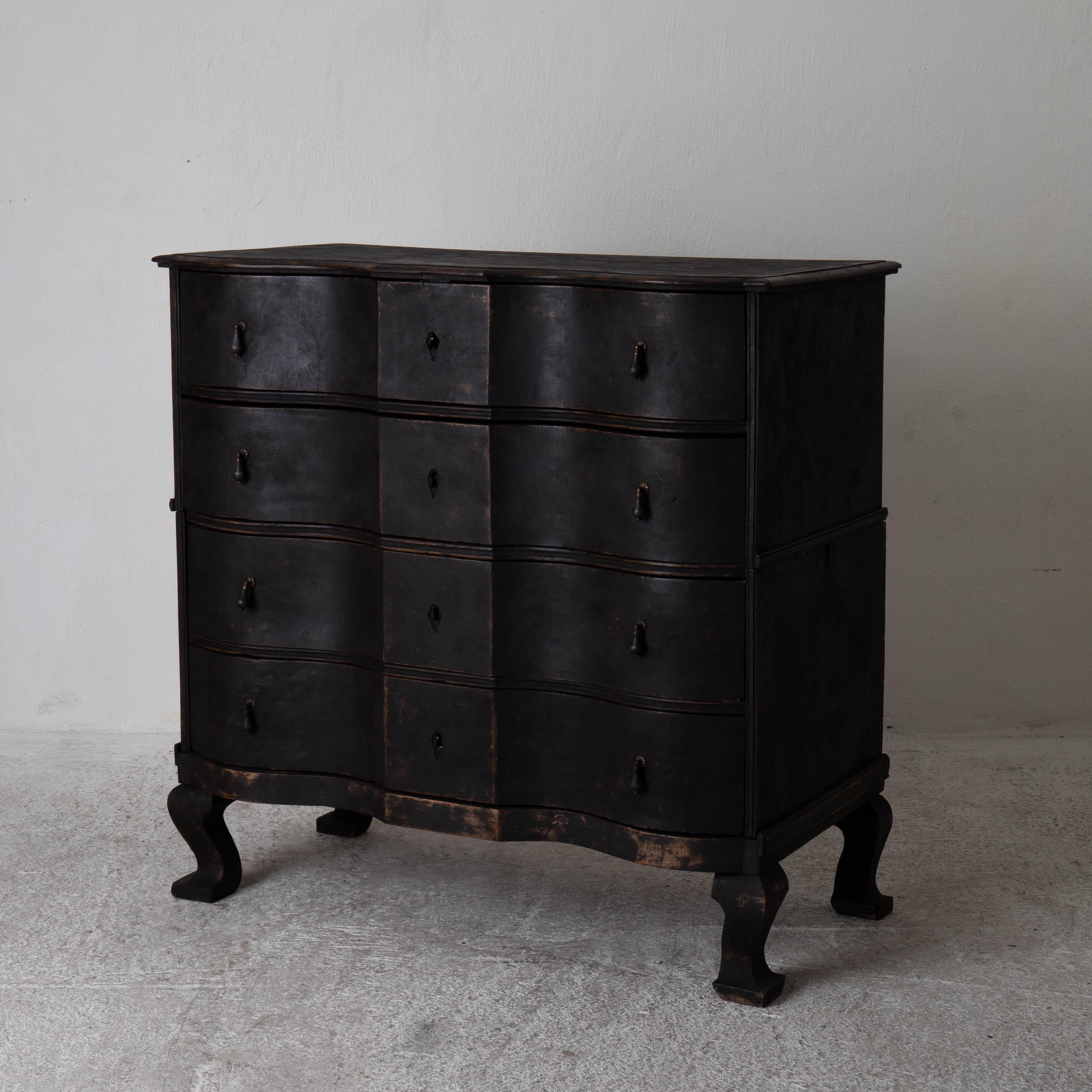 Chest of Drawers Swedish Black Baroque Period Sweden In Good Condition In New York, NY