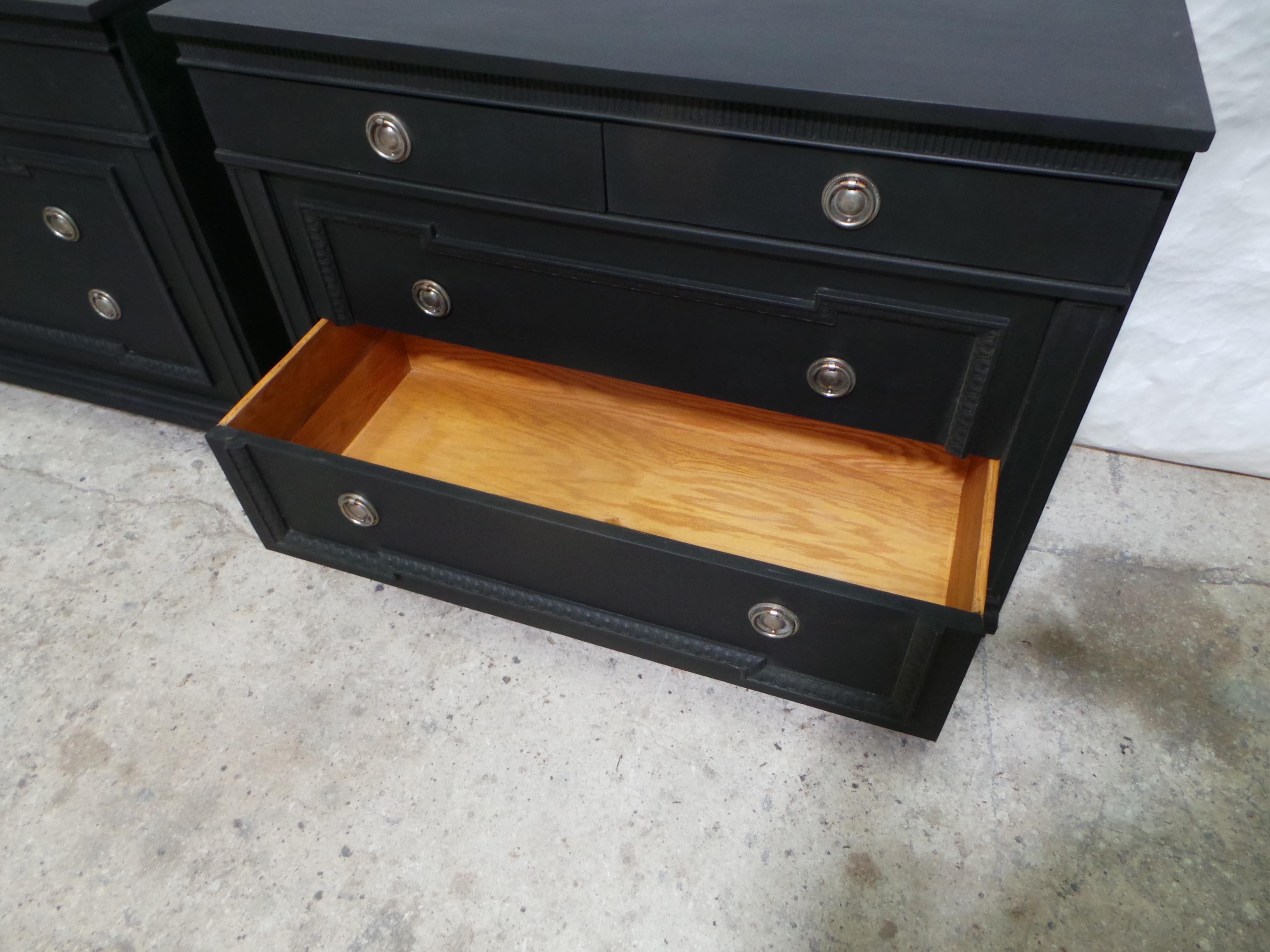 Commode Style Gustavien Suédois Noir Minuit en vente 4