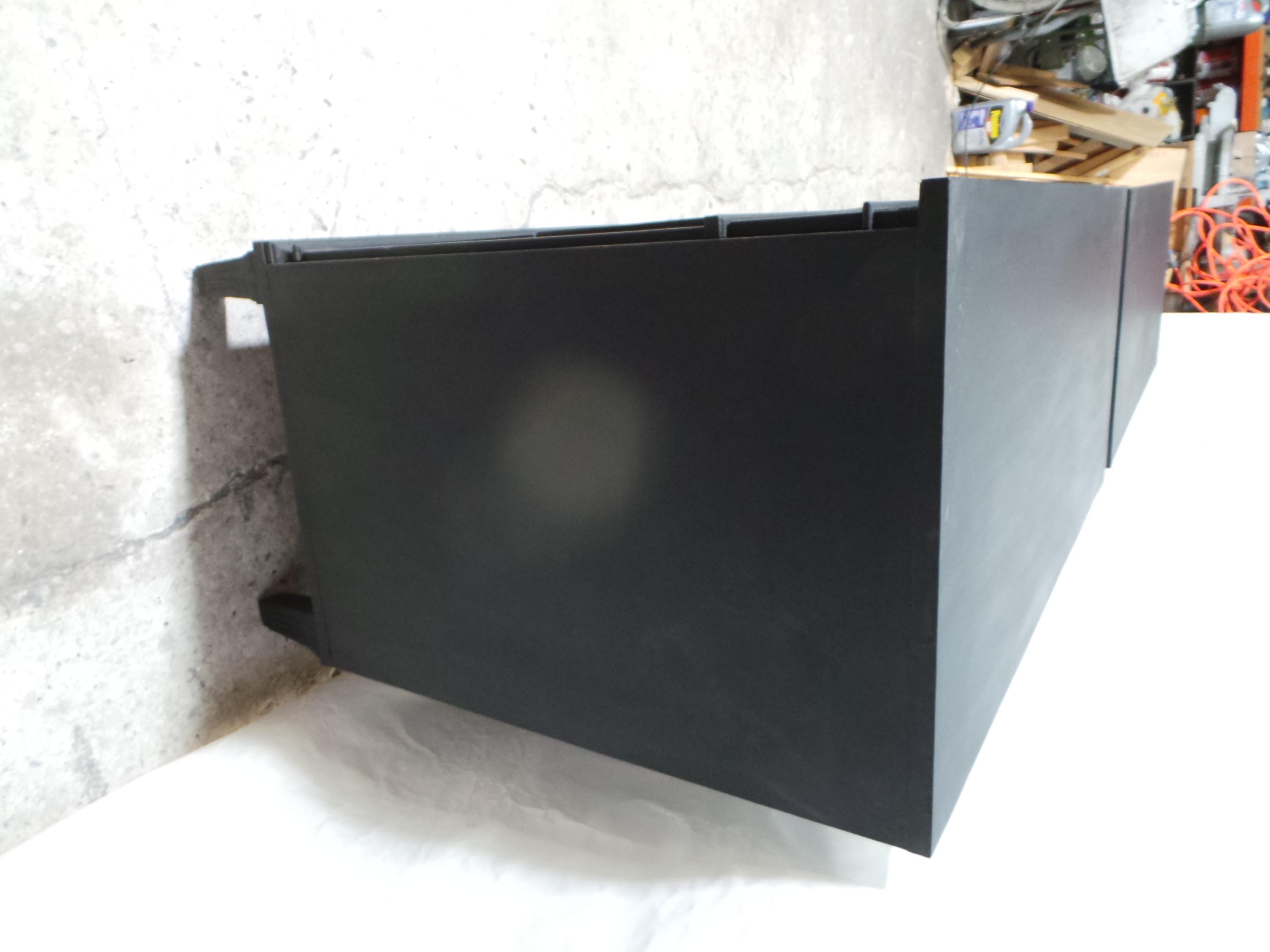 Bois Commode Style Gustavien Suédois Noir Minuit en vente