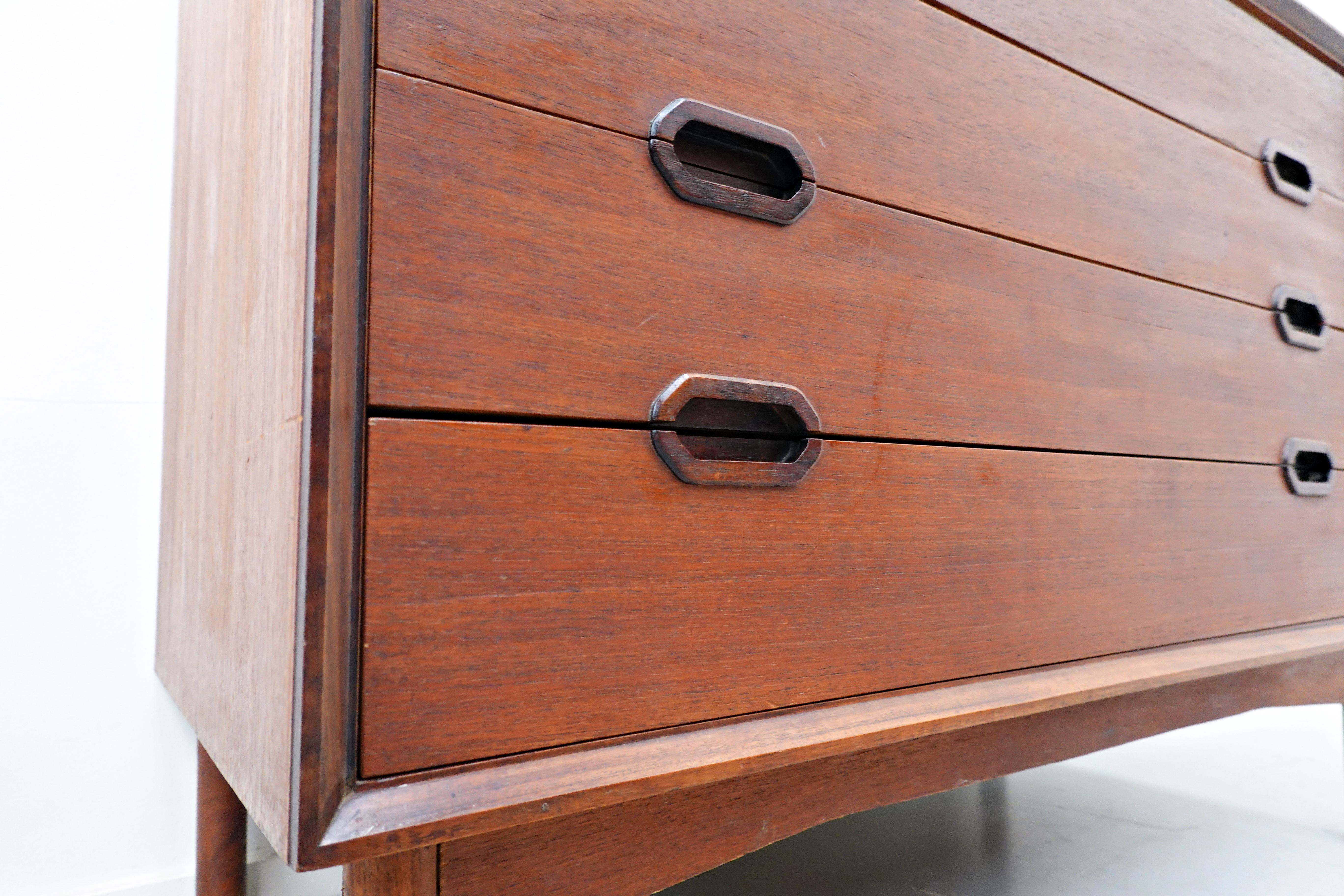 Mid-Century Modern Chest of Drawers, Teak, 1960s For Sale 4