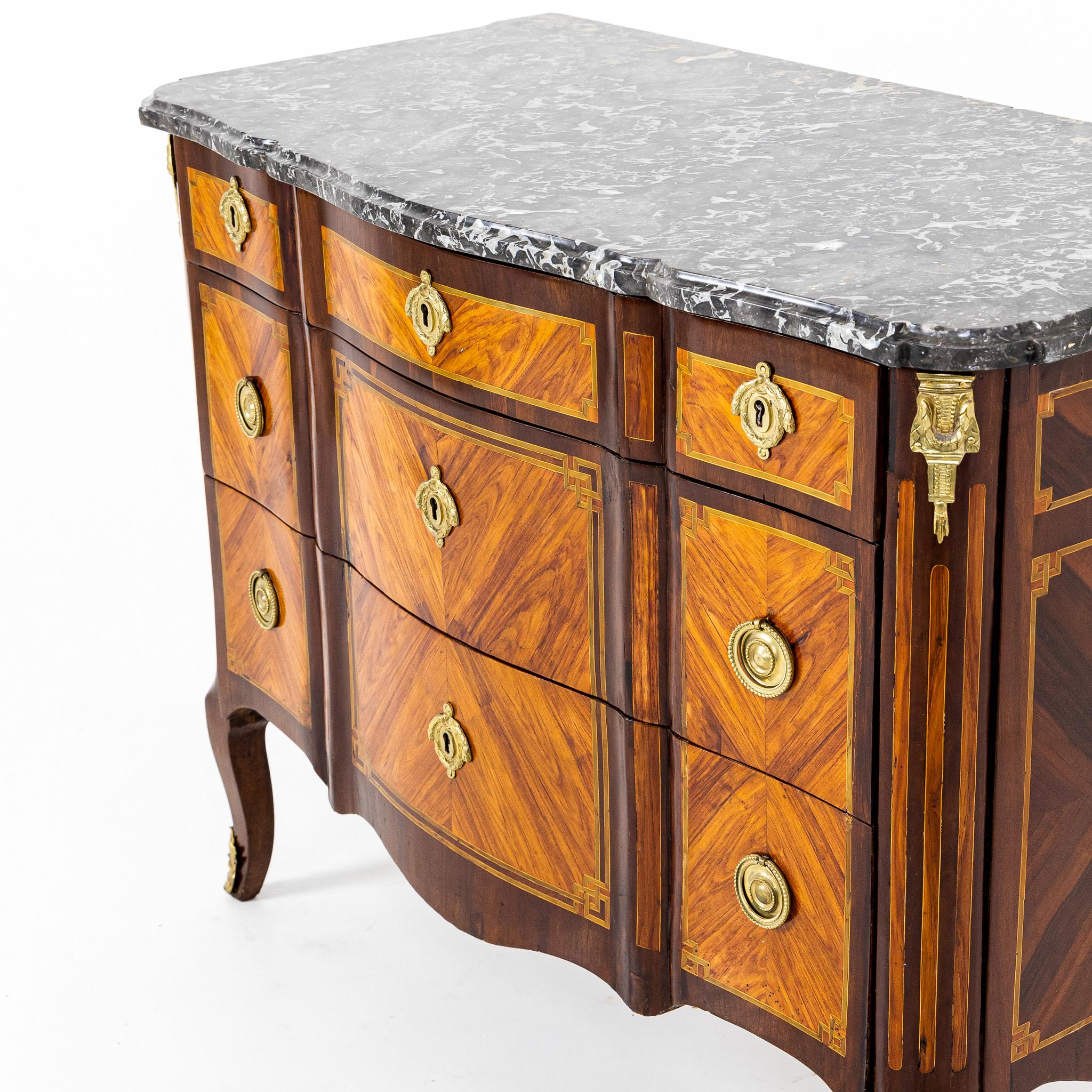 Chest of Drawers, Transition, France, 2nd Half 18th Century In Good Condition In Greding, DE