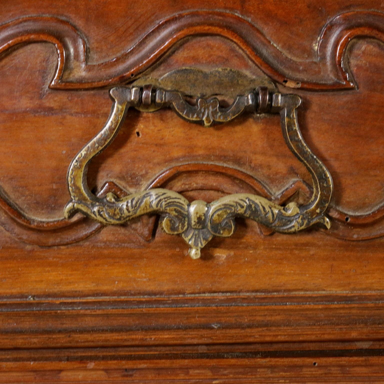 Directoire Chest of Drawers Walnut Manufactured in Northern Italy, Early 1700