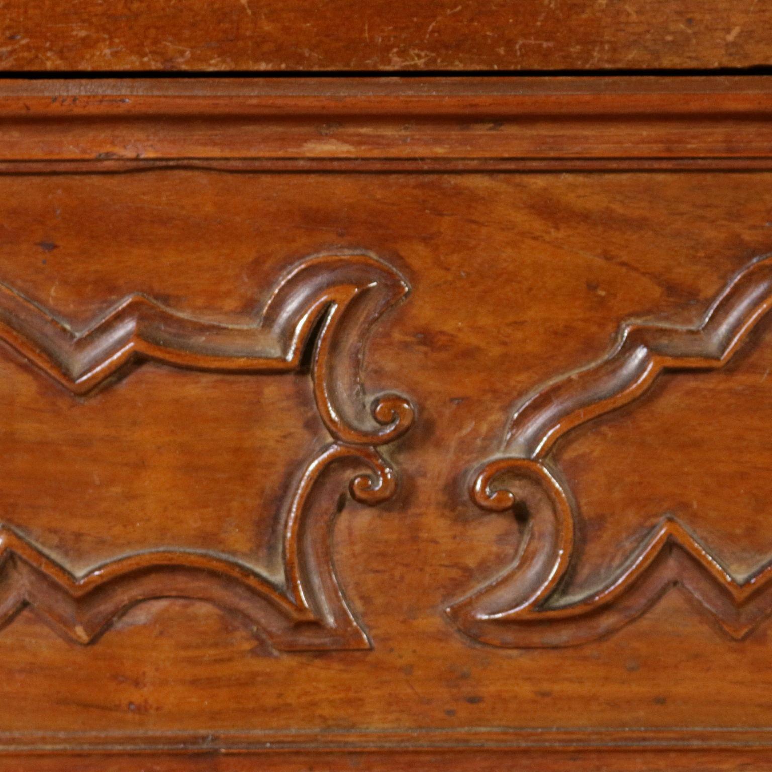 18th Century and Earlier Chest of Drawers Walnut Manufactured in Northern Italy, Early 1700