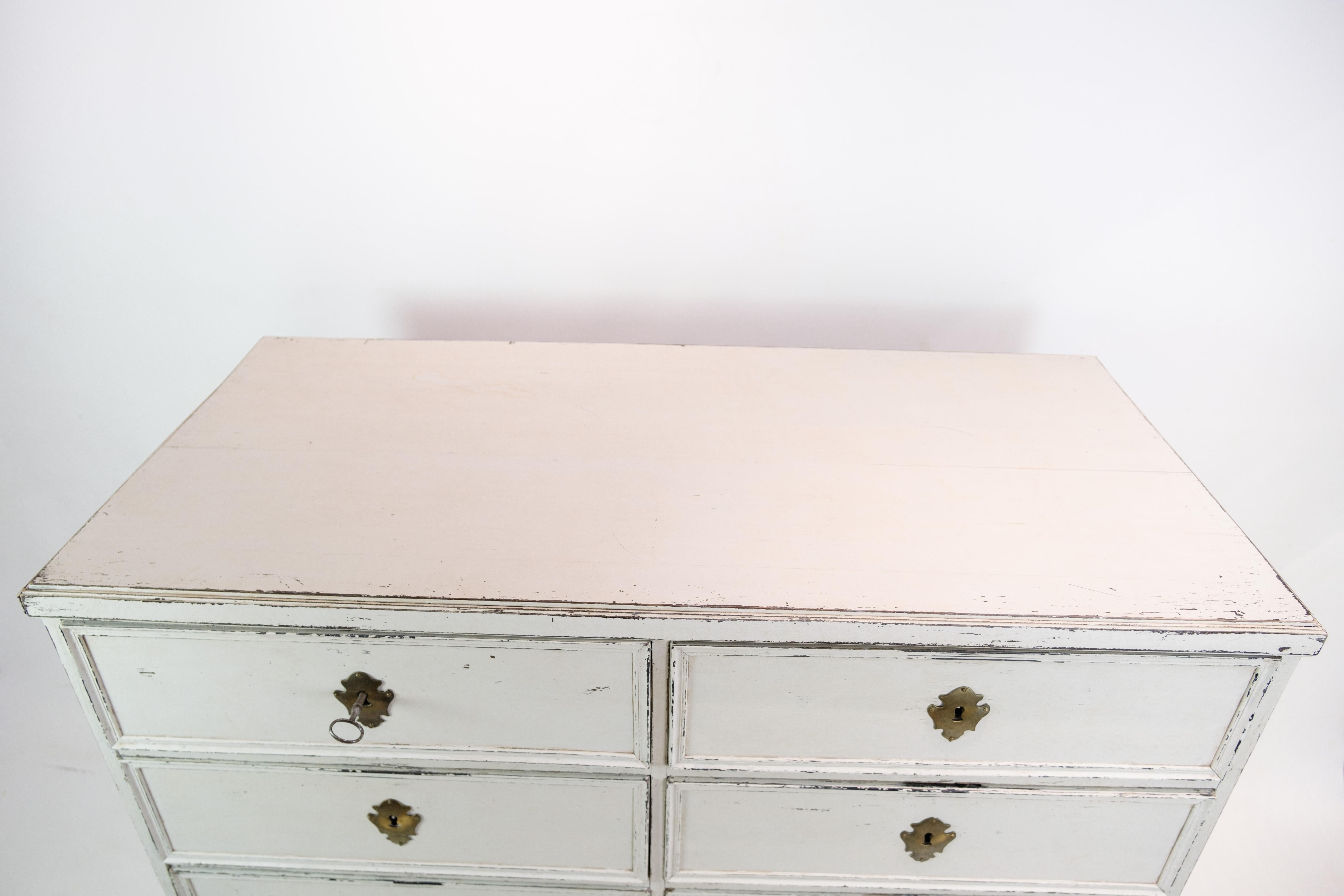 Chest of drawers With 8 Drawers Inspired By The Gustavian style From 1780s For Sale 2