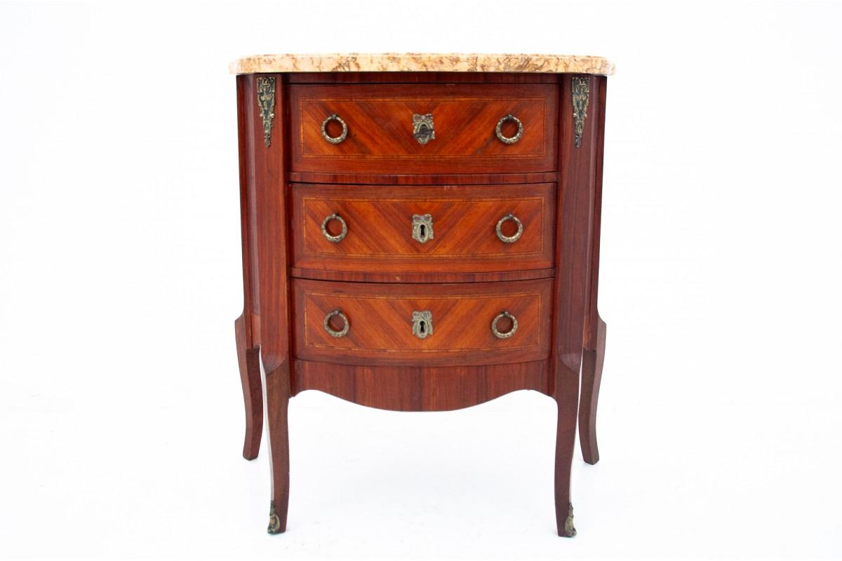 French rosewood chest of drawers with a stone top. A practical and decorative chest of drawers with three drawers. It comes from France from the second half of the 19th century.

Dimensions: height 76 cm / width 66 cm / depth 37 cm