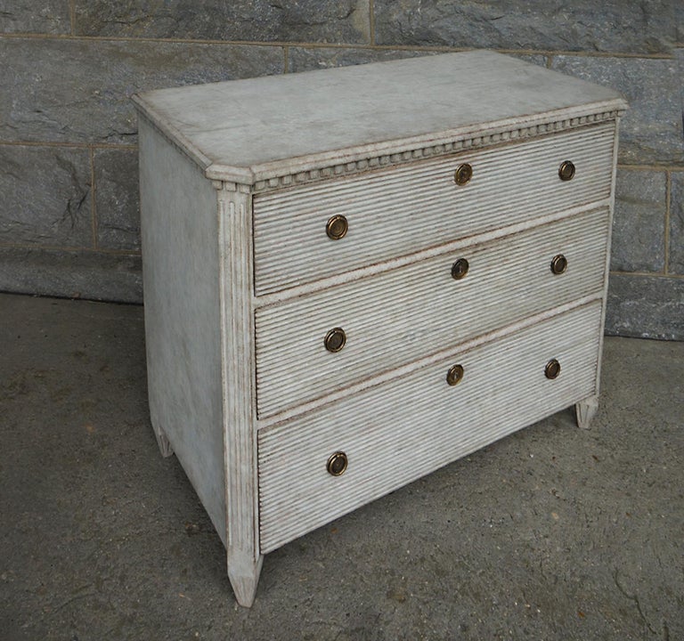 Chest of Drawers with Reeded Front at 1stDibs