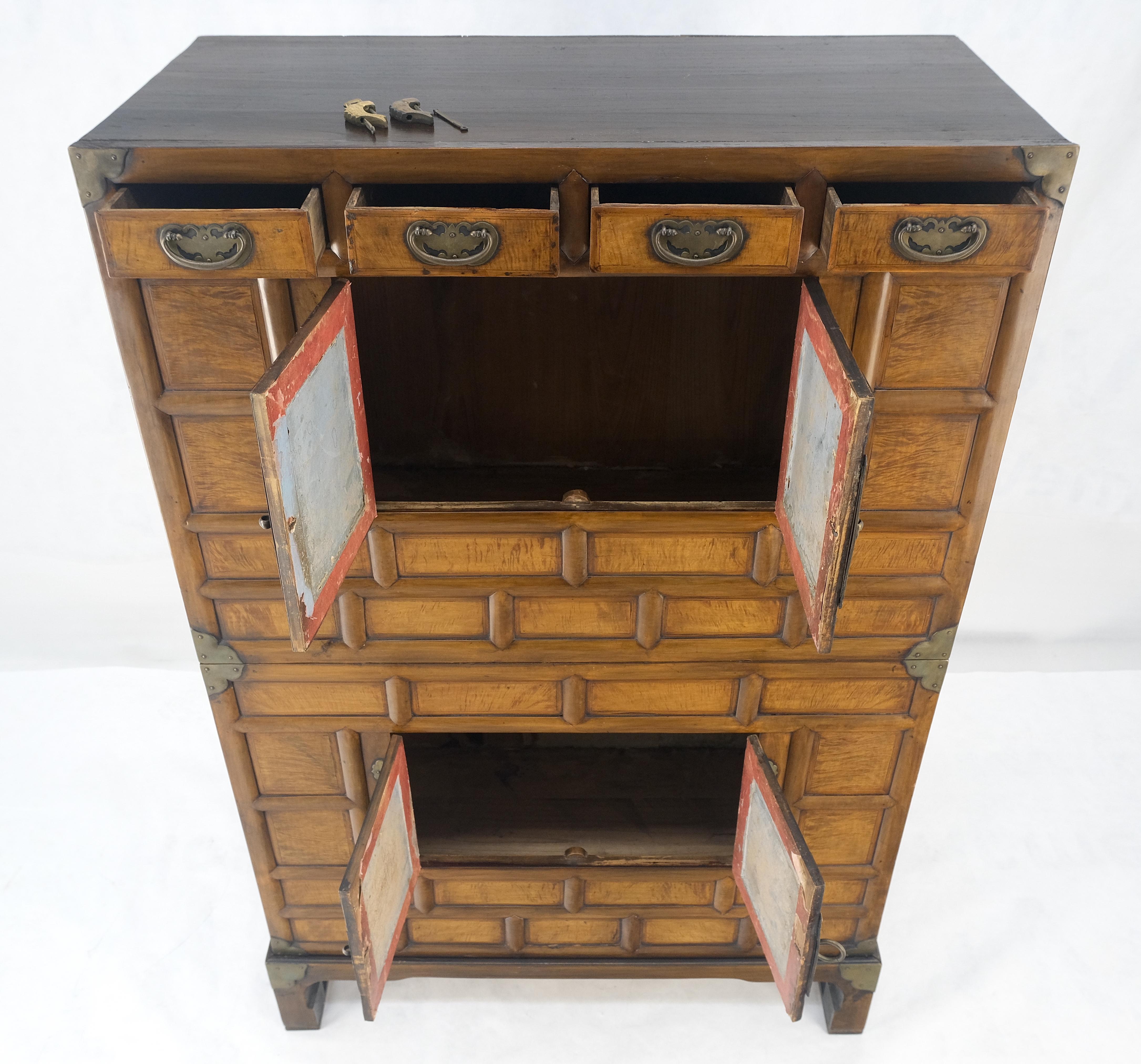 Commode à deux parties Asian Campaigner Style Armoire à deux portes Dresser Storage en vente 2