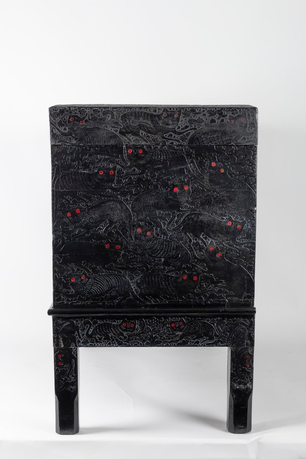 Mid-20th Century Chest on its Lacquer Base, 1930, Art Deco with Red Eyes Cat Decorations