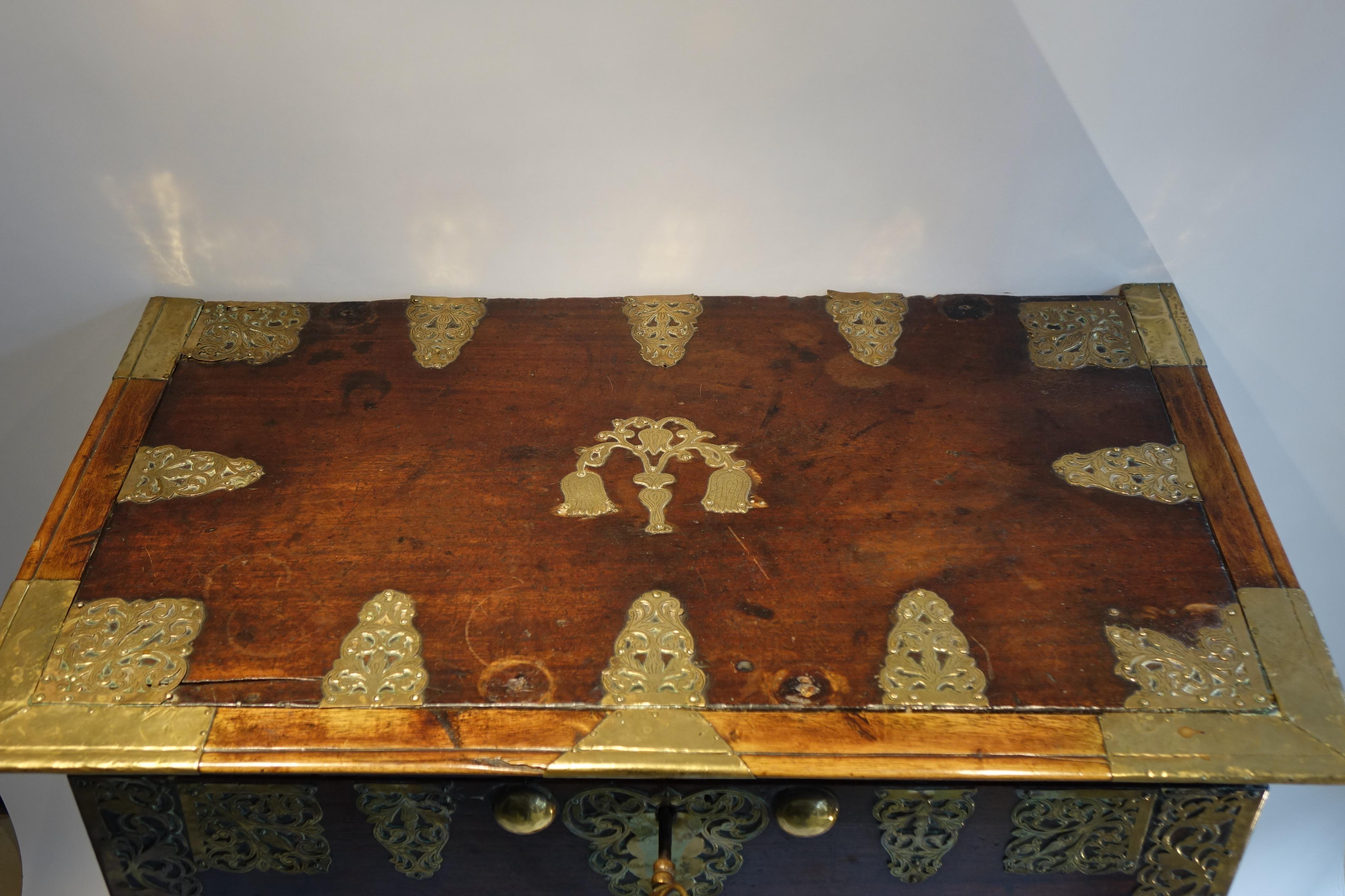 Appliqué Chest on stand, Holland 17th century  For Sale