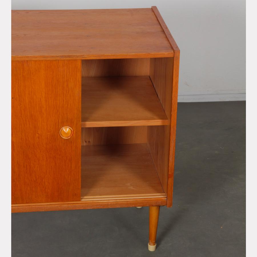 Metà XX secolo Cassapanca prodotta da Zapadoslovenske Nabytkarske Zavody, anni '60 in vendita