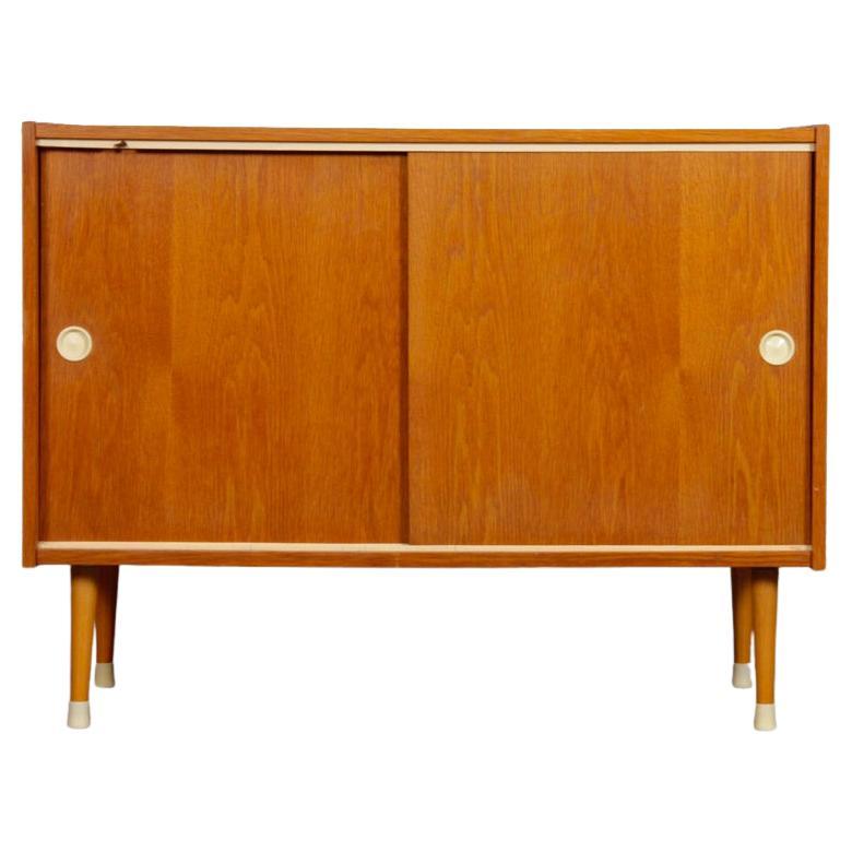 Coffre produit par Zapadoslovenske Nabytkarske Zavody, années 1960