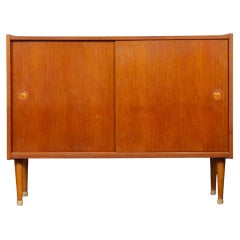 Commodes and Chests of Drawers