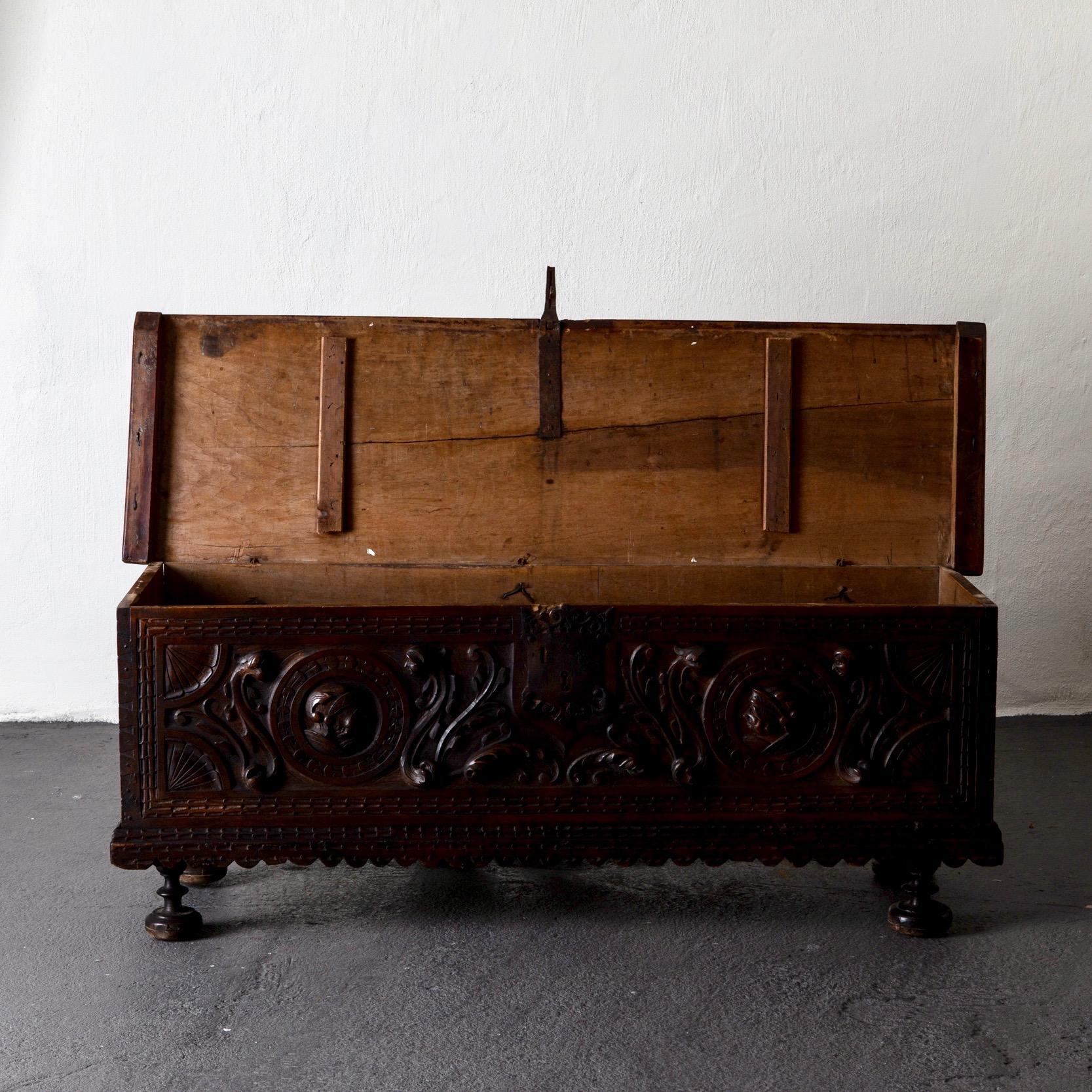 Italian Chest South of Europe Baroque Oak, 18th Century For Sale