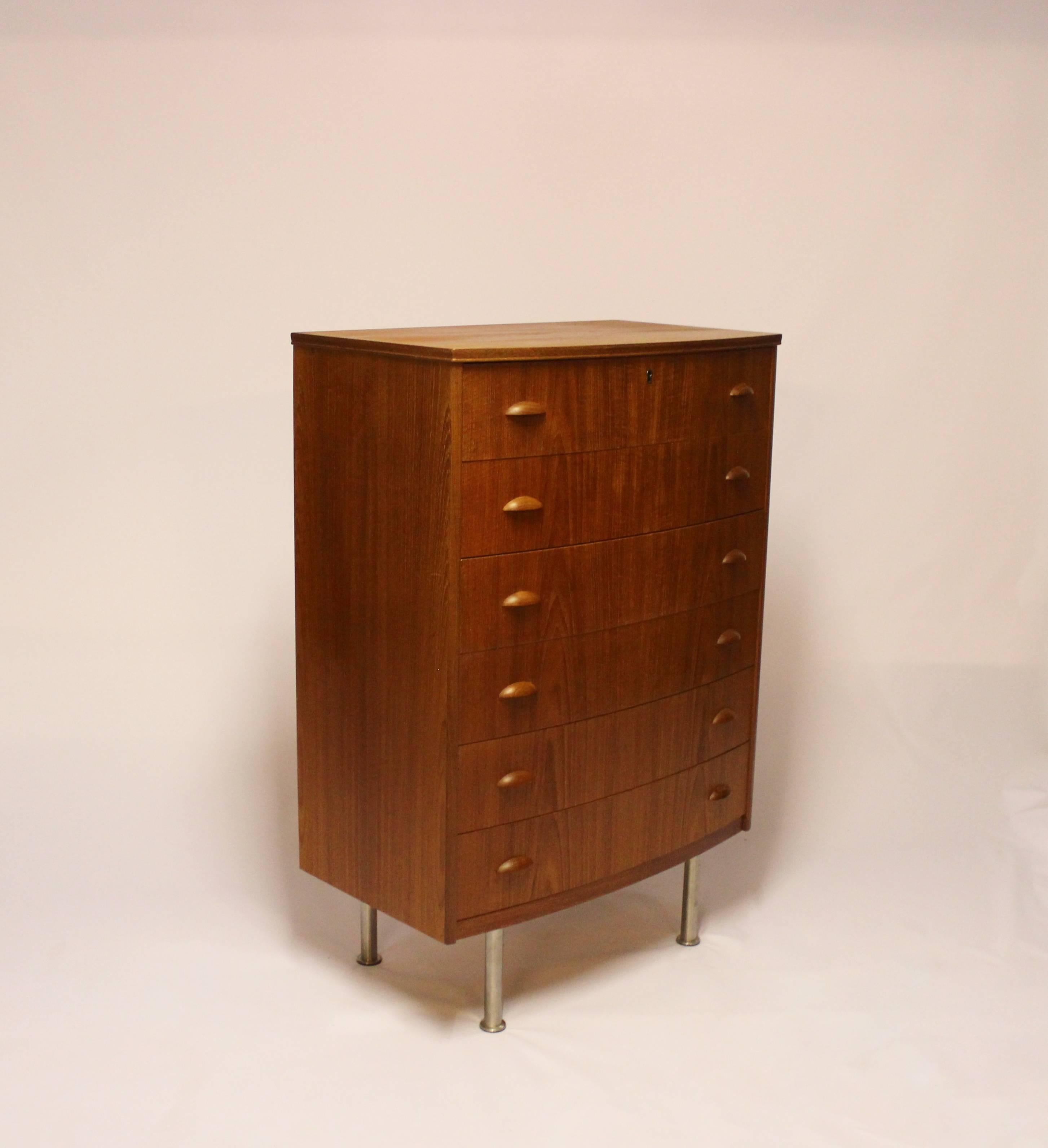 Chest with six drawers in teak and oak designed by Kai Kristiansen and from the 1960s. The chest is in great vintage condition.