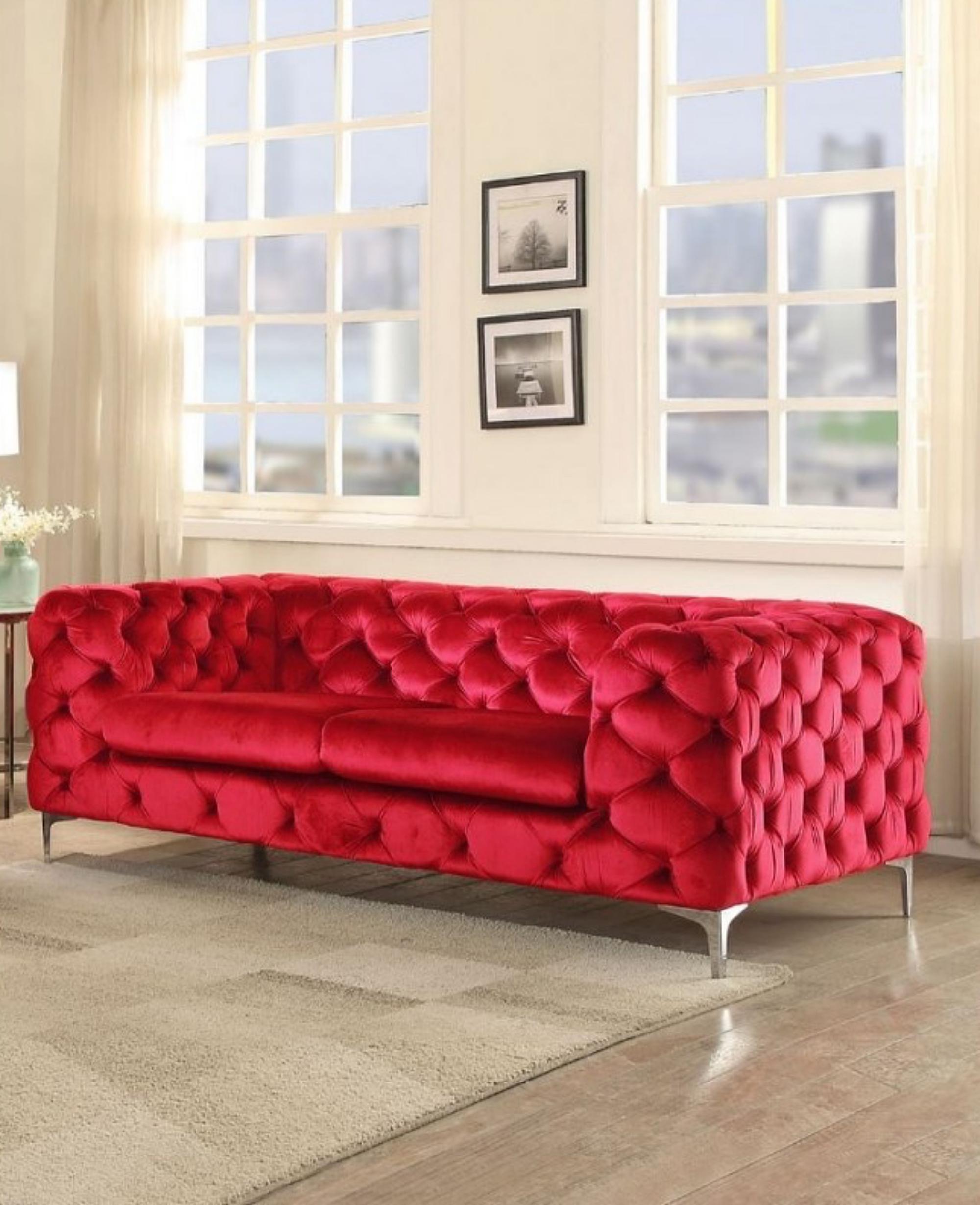 Chester 2 seater sofa, red wine velvet new

Data sheet:

-Design sofa with 2 seats.

-Made with solid wooden structure.

-High-density polyurethane foam.

-Upholstered in green velvet

-Chrome metal legs

-Other colors