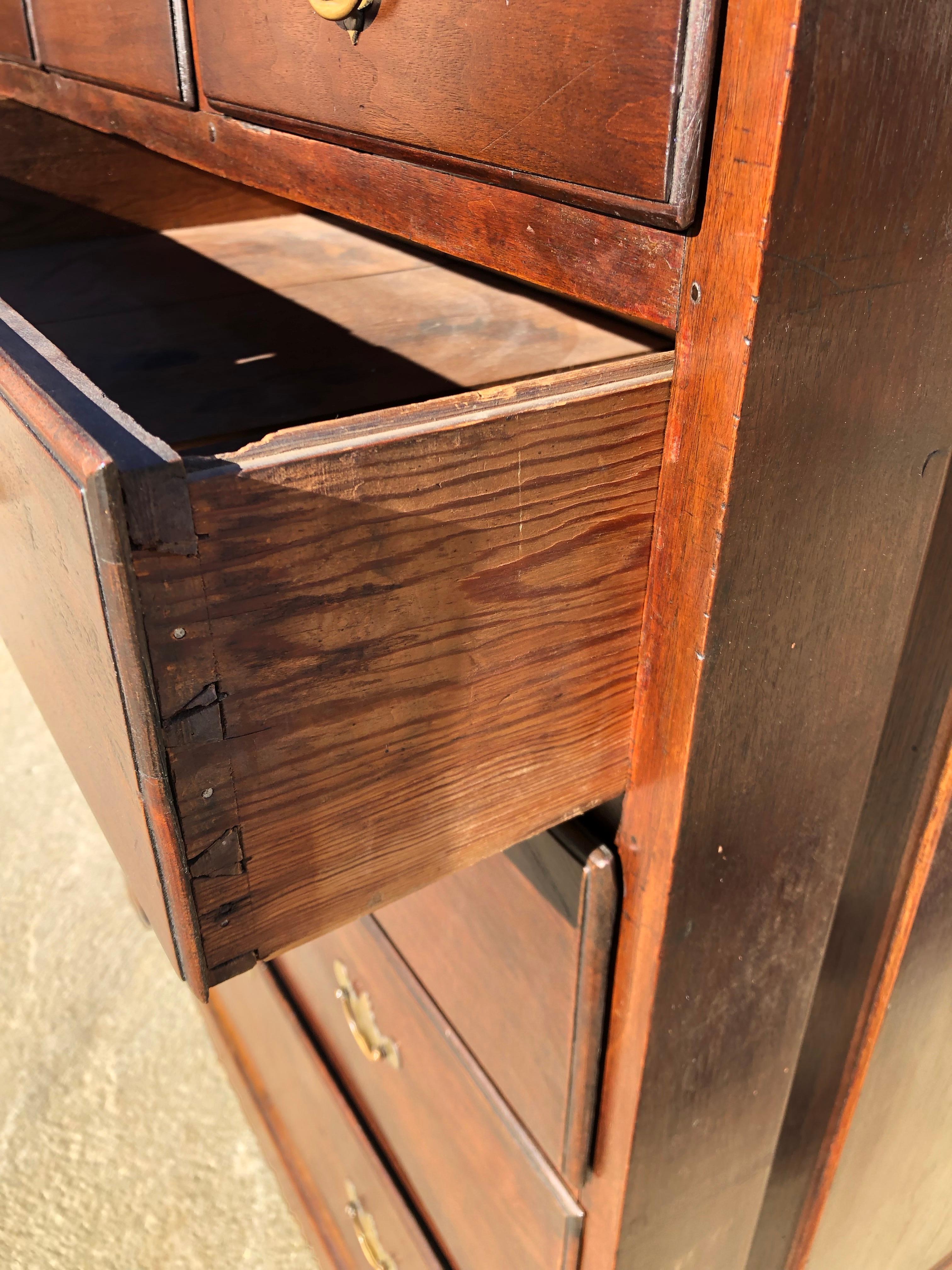 Chester County, Pennsylvania Queen Anne Walnut Chest Raised Paneled Sides  For Sale 5