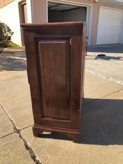 Chester County, Pennsylvania Queen Anne Walnut Chest Raised Paneled Sides