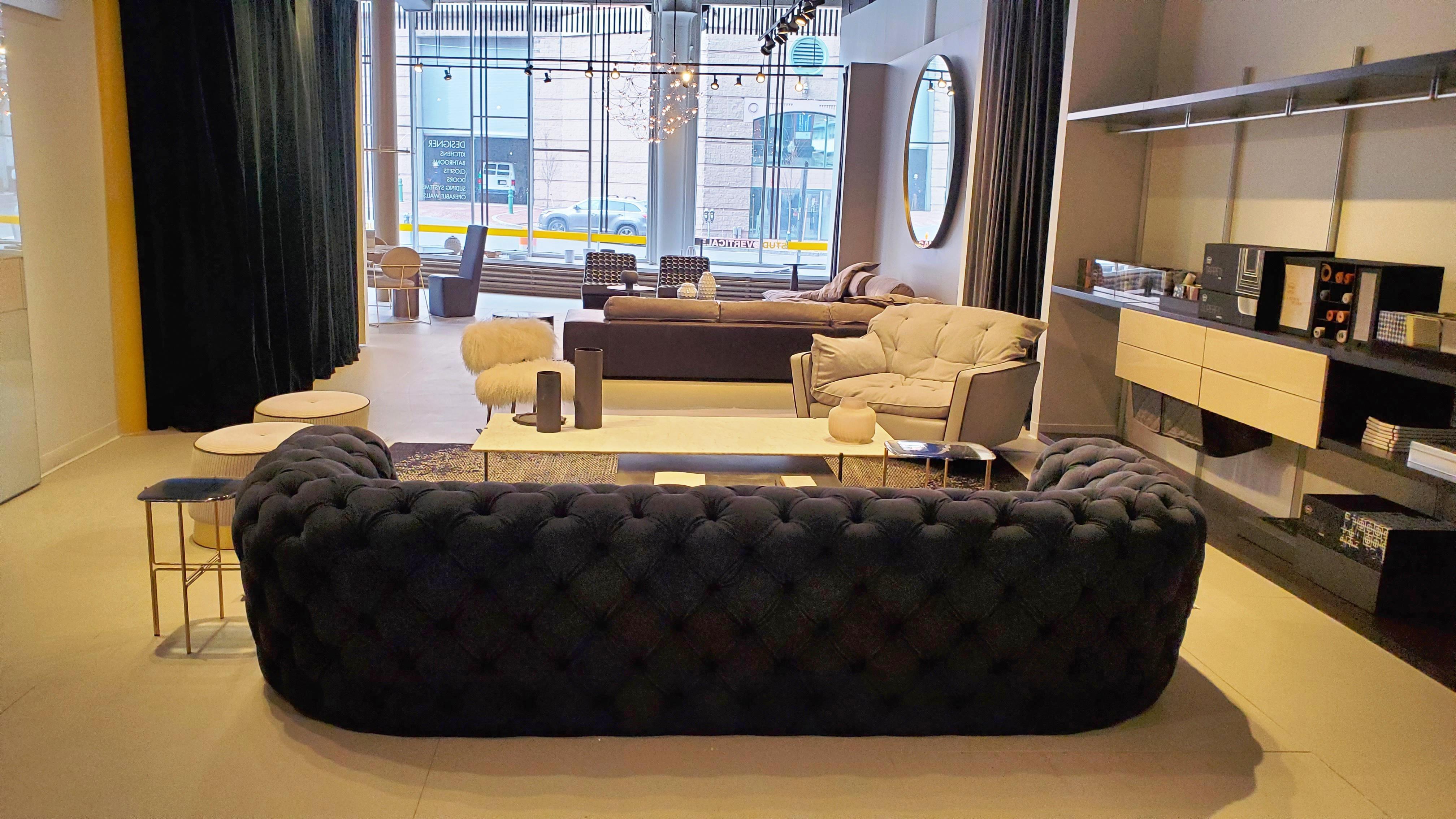 Chester Moon Tufted Sofa by Paola Navone for Baxter In Excellent Condition For Sale In Boston, MA