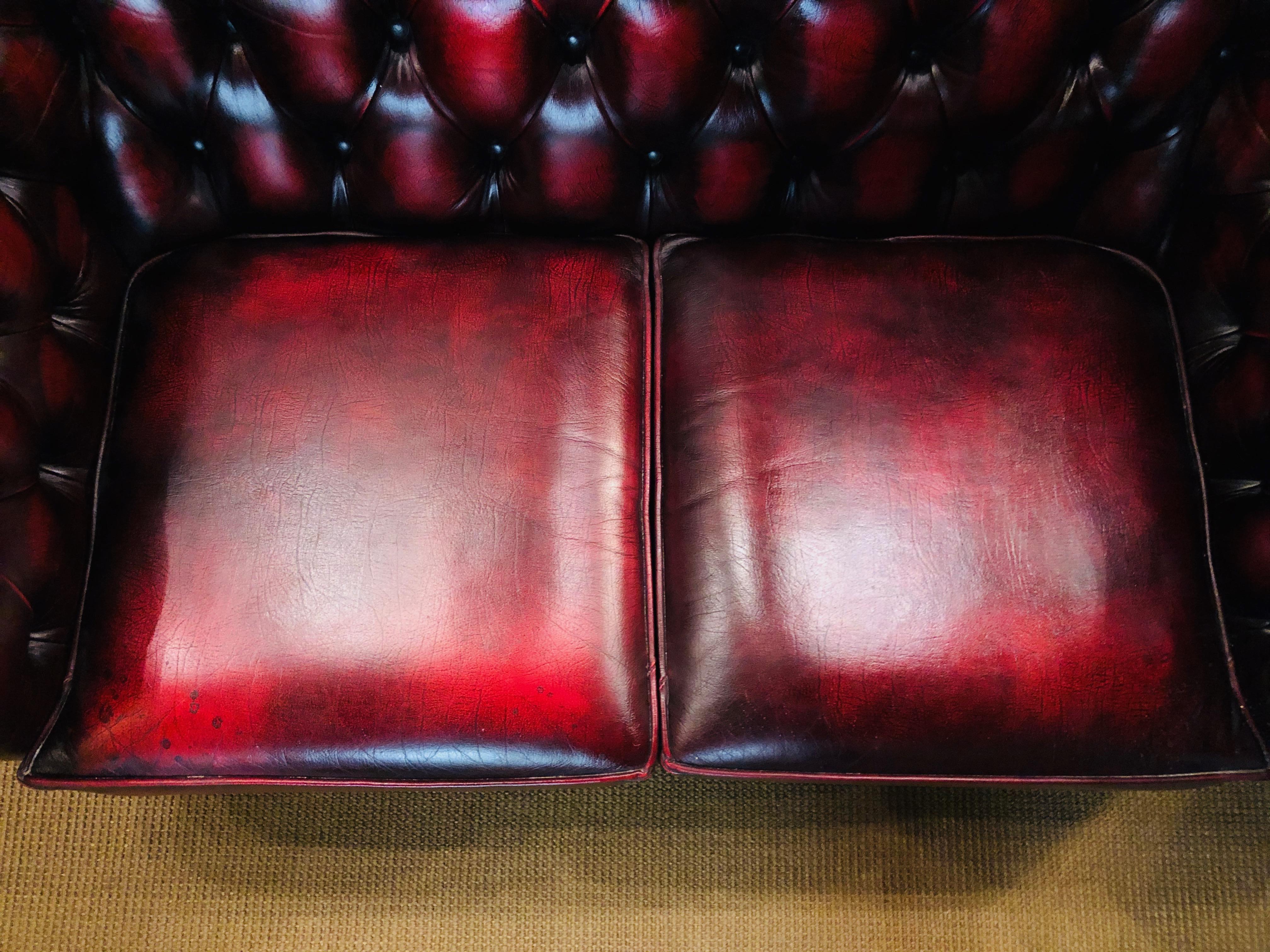 20th Century Chesterfield 2-Seat Set Centurion Genuine Leather Oxblood, England