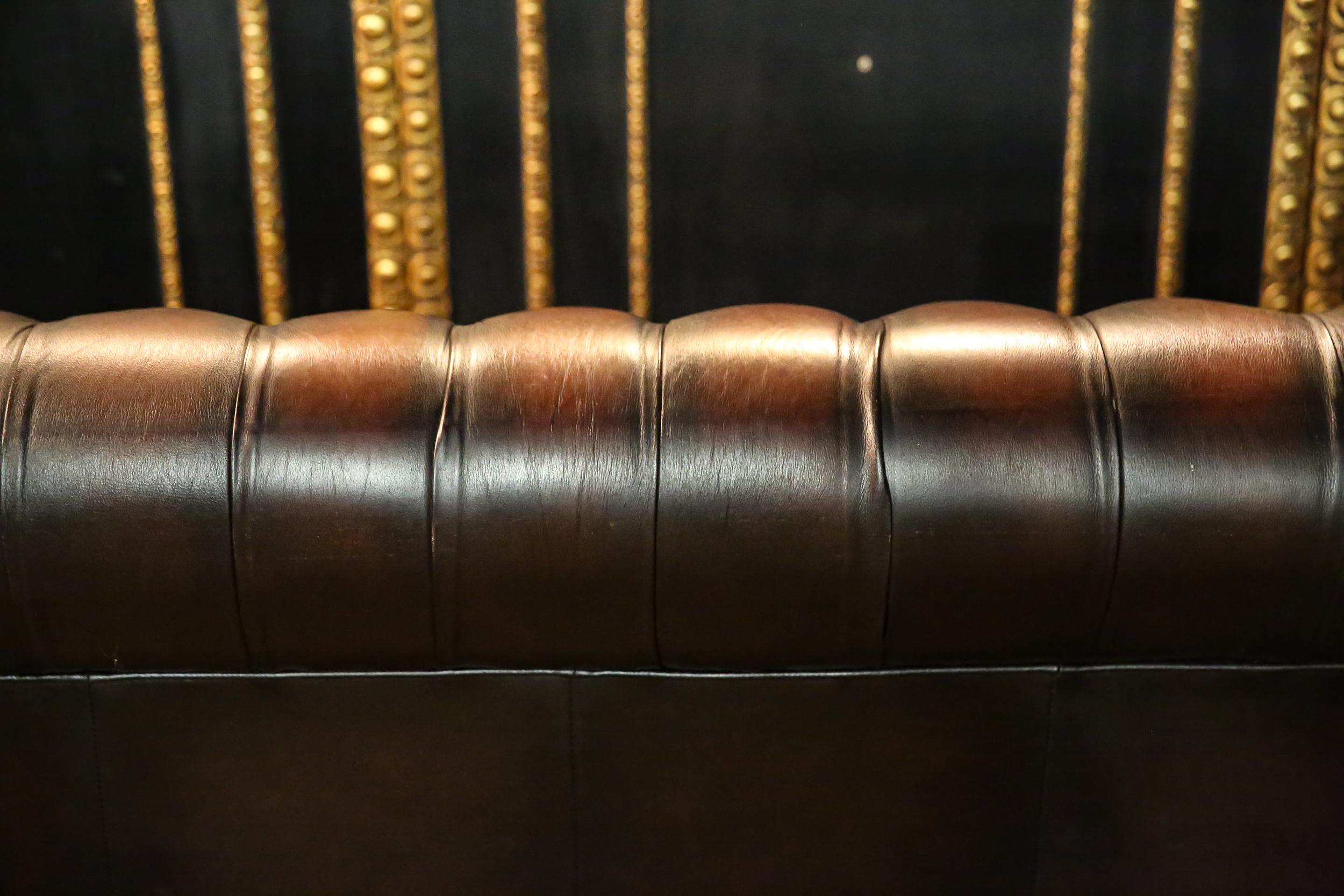 Chesterfield 3-Seat Sofa Kent Modell Brand by Centurion 5