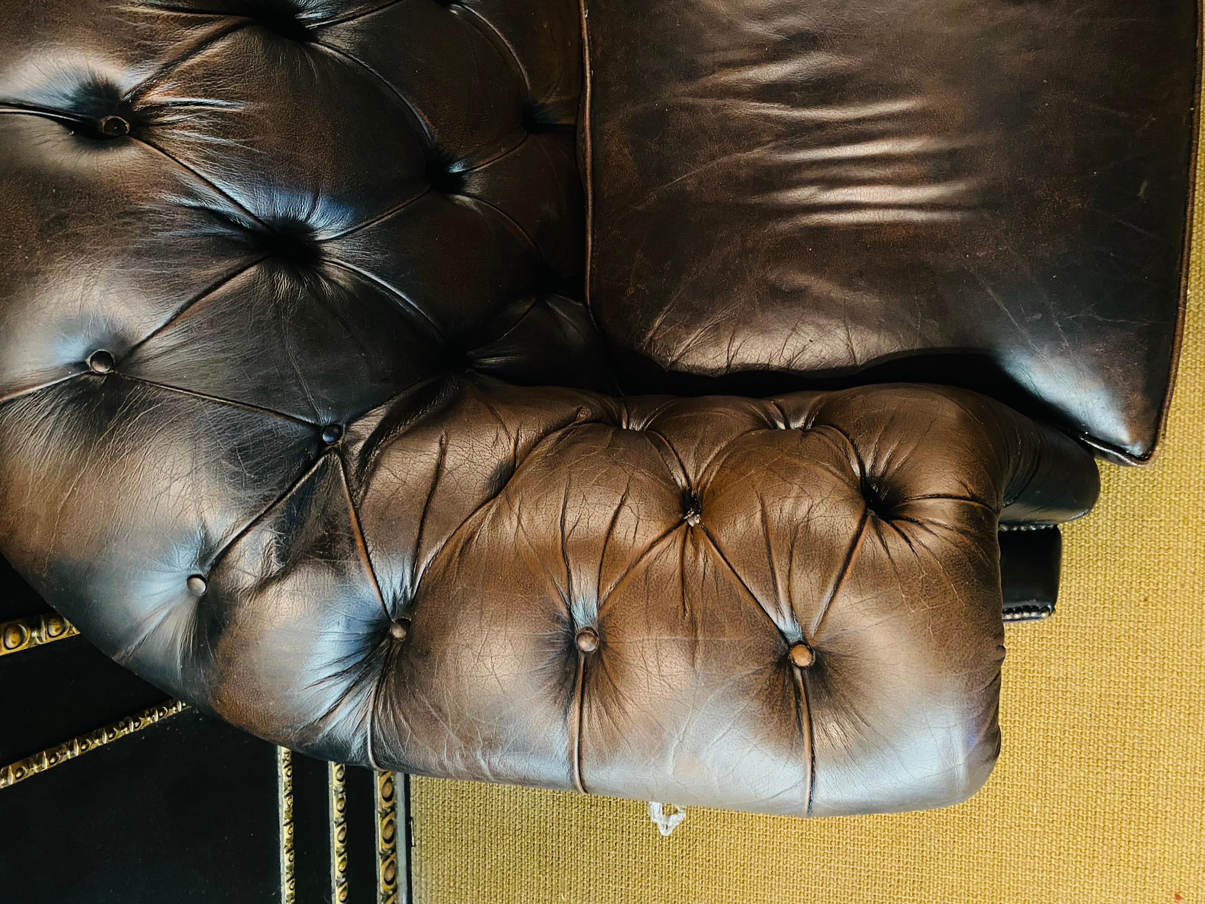 English original Chesterfield 3-Seat Brown Leather Sofa Kent Modell Brand by Centurion