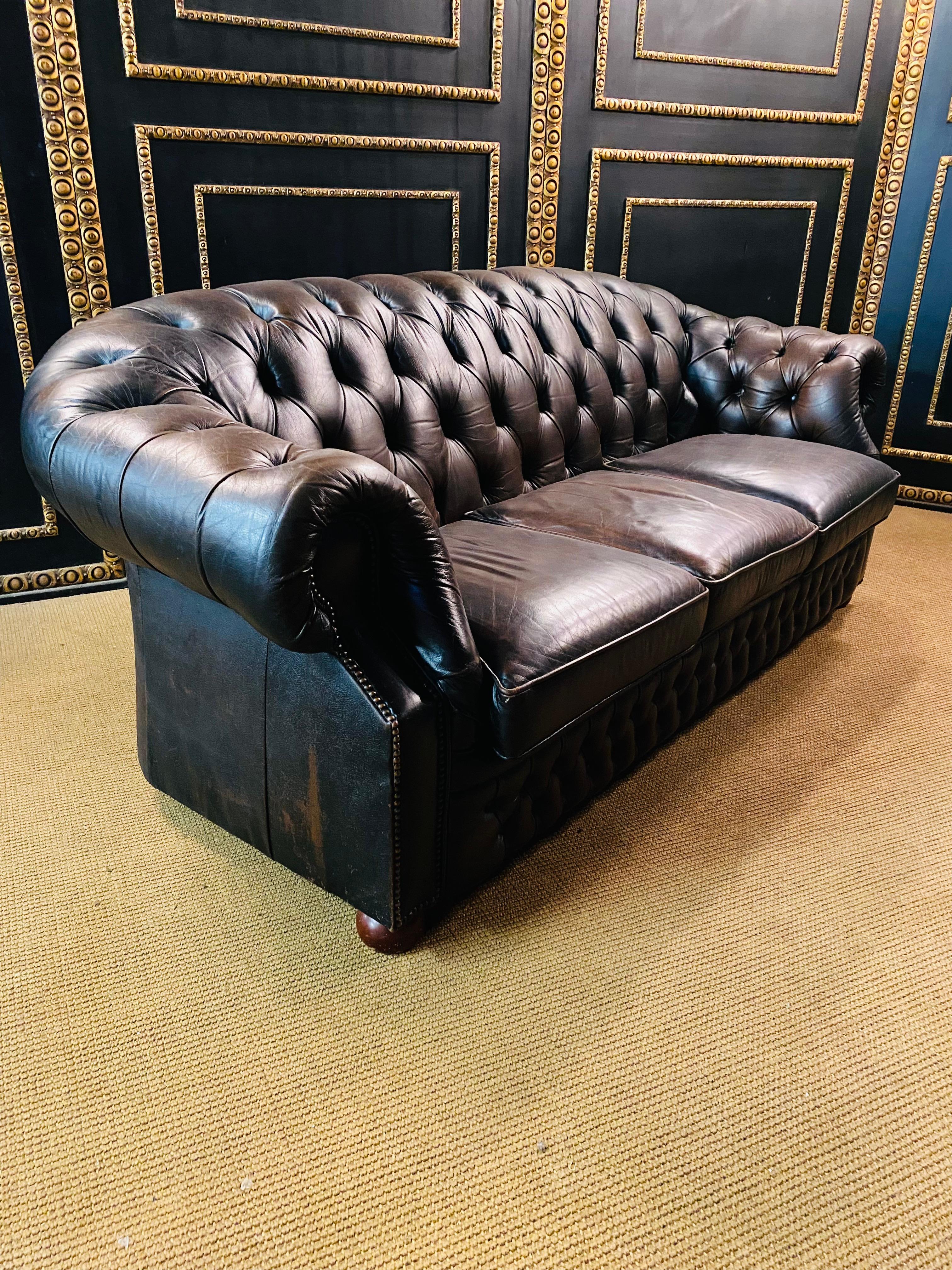 20th Century original Chesterfield 3-Seat Brown Leather Sofa Kent Modell Brand by Centurion
