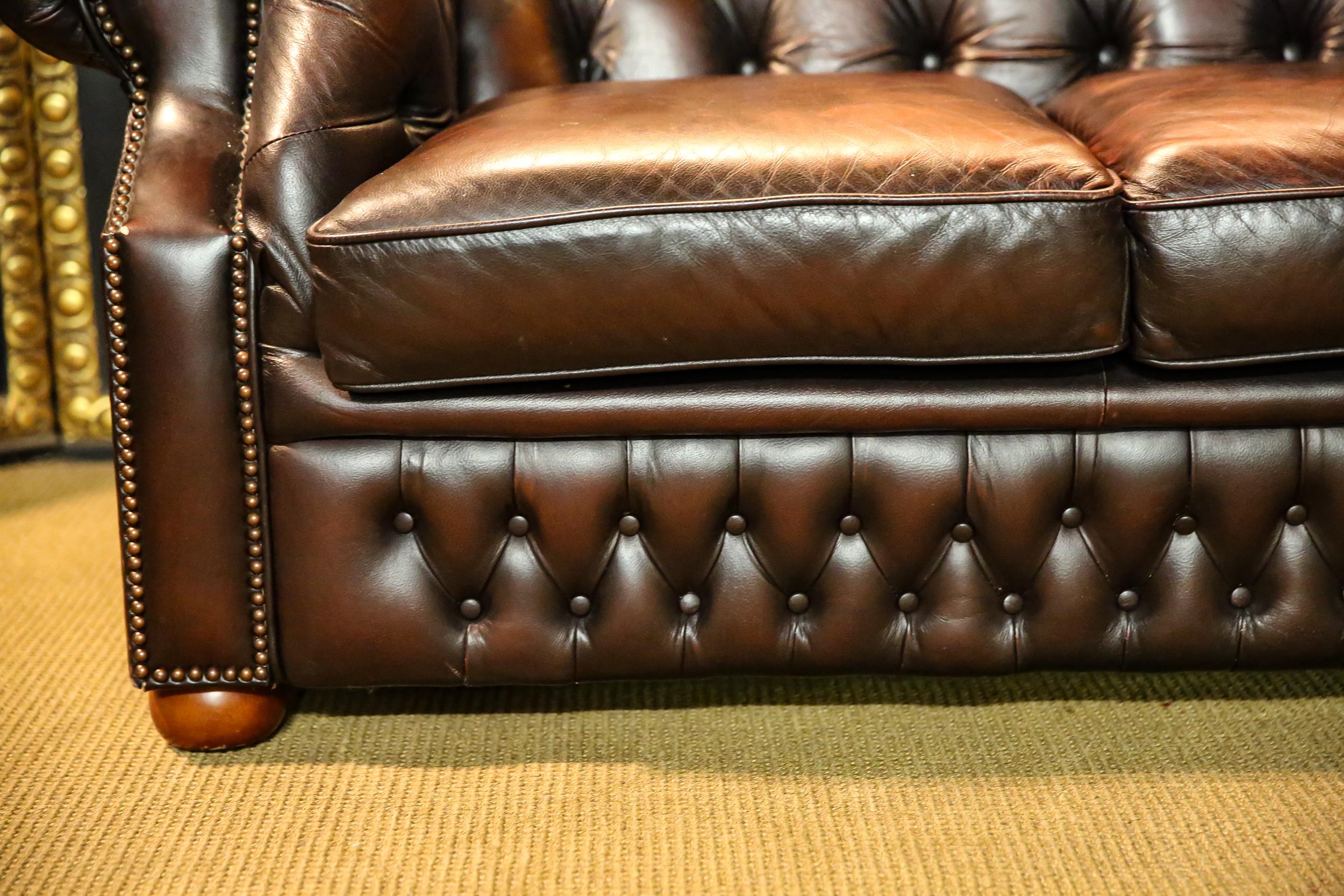 Leather Chesterfield 3-Seat Sofa Kent Modell Brand by Centurion