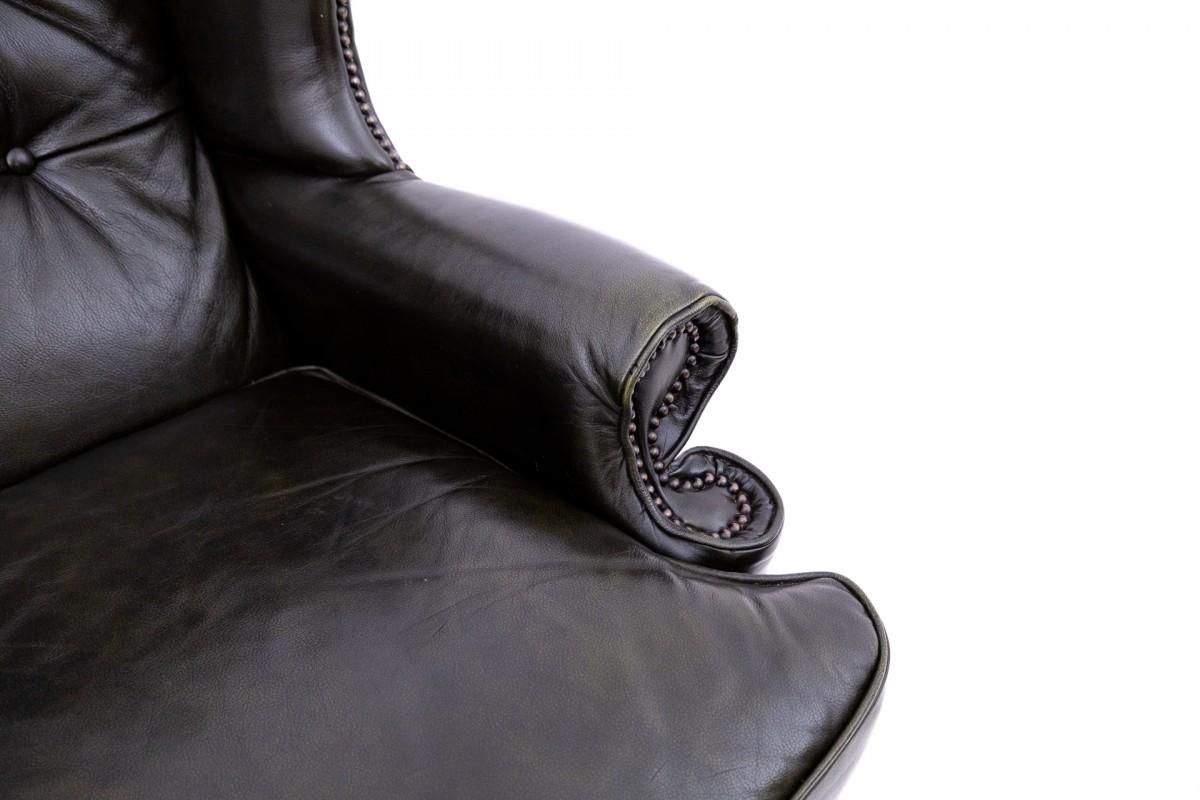 Sillón Chesterfield de los años 50, Europa Occidental. en venta 2