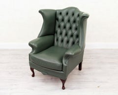 Chesterfield Sessel aus Leder und antikem Flügelstuhl, Sessel mit Lederbezug, Sessel