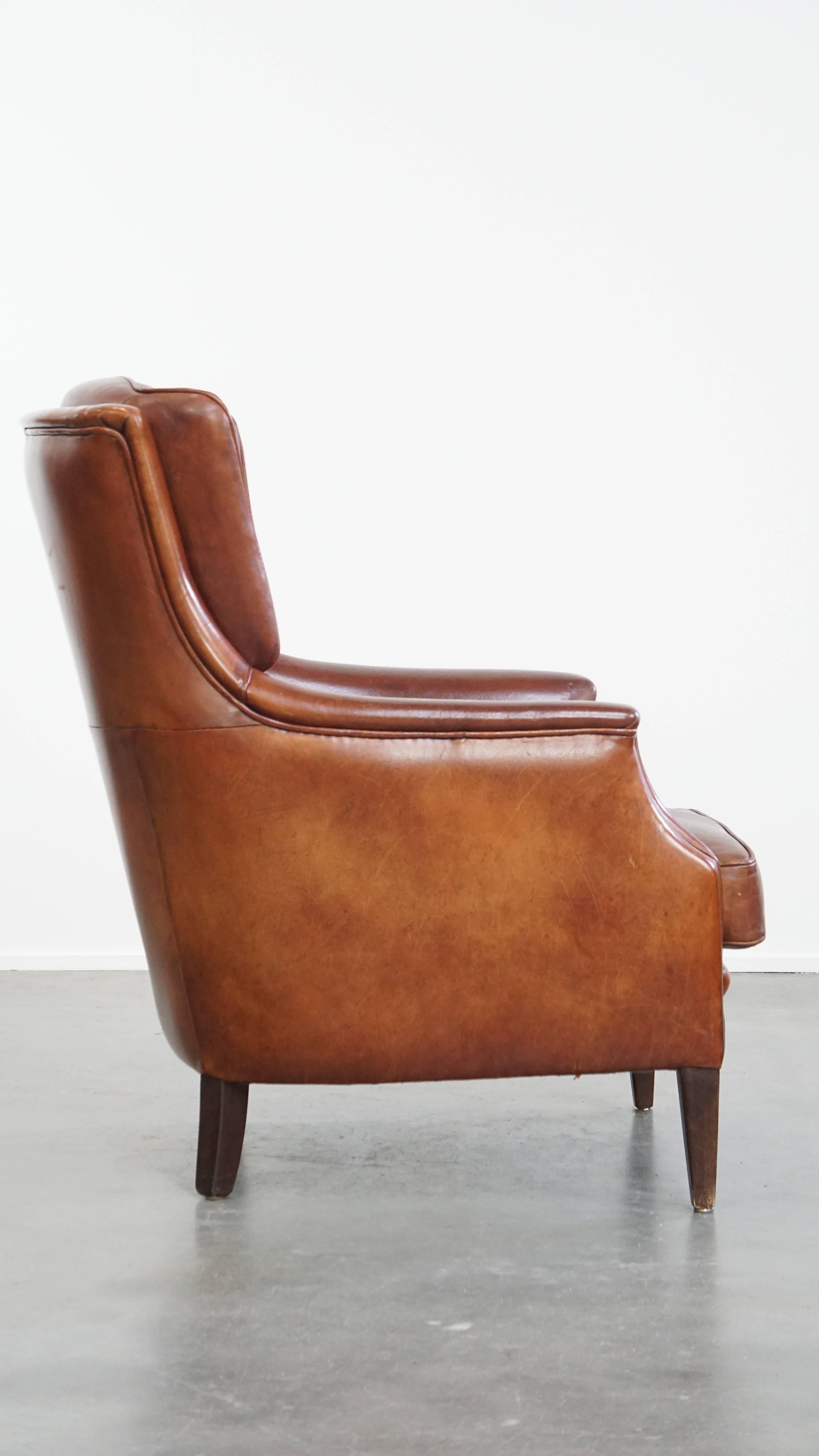 Chesterfield Sessel mit Ottomane aus Schafsleder (Klassisch-römisch) im Angebot