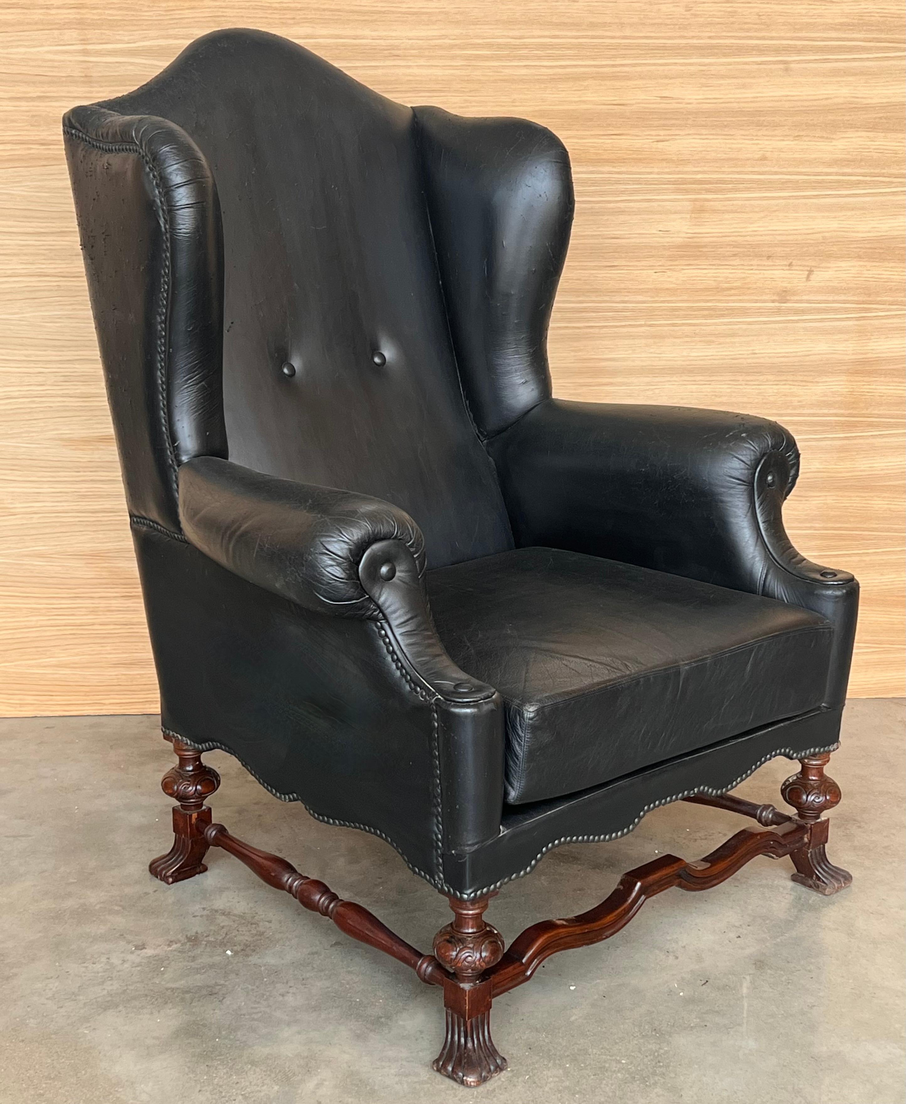 Pelle Poltrona Chesterfield in pelle nera degli anni '50, Europa occidentale. in vendita