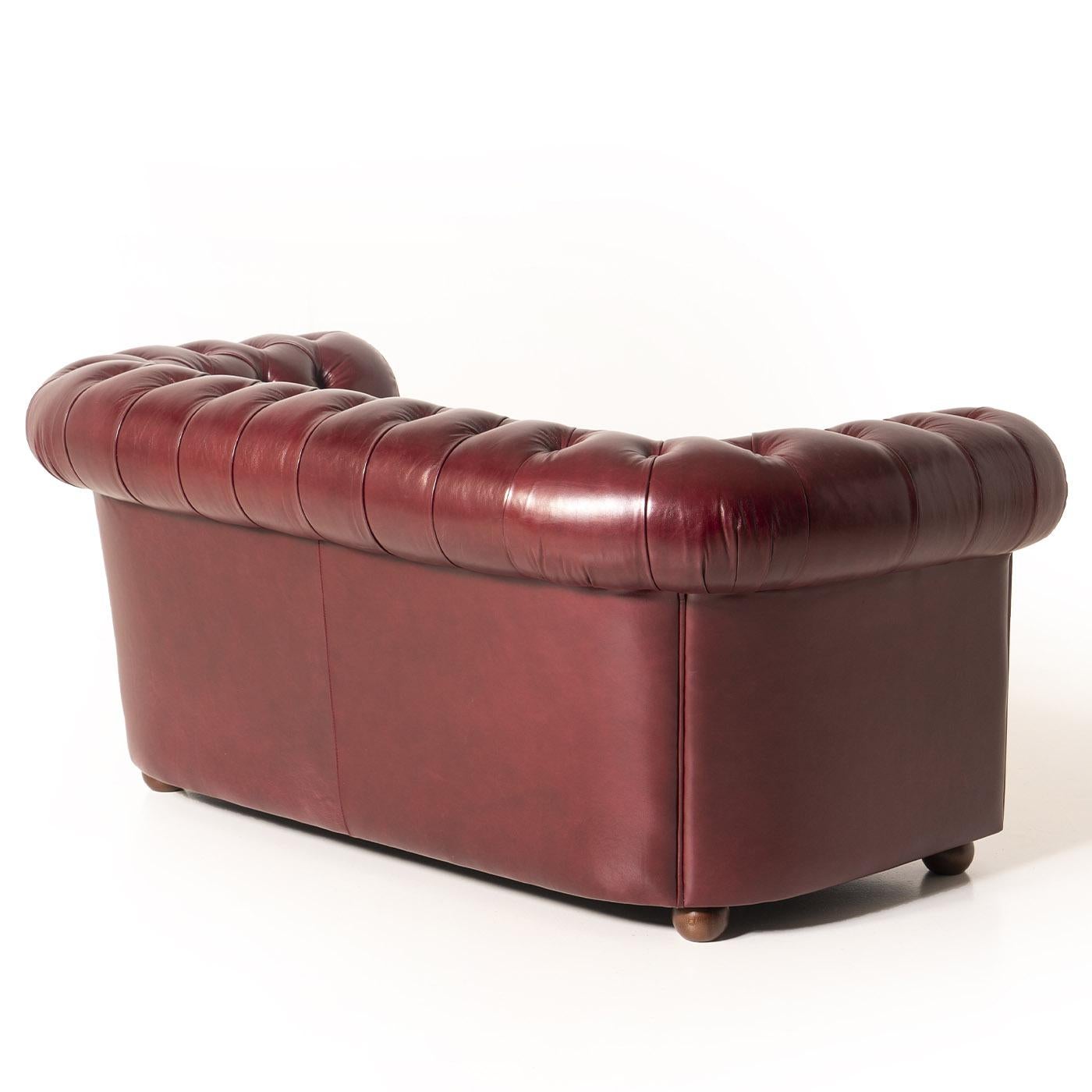 The Chesterfield sofa is an icon of the world of the leather lounge. A Mantellassi Chesterfield sofa is an eternal artwork that you will take into your home and admire every day for the rest of your life.