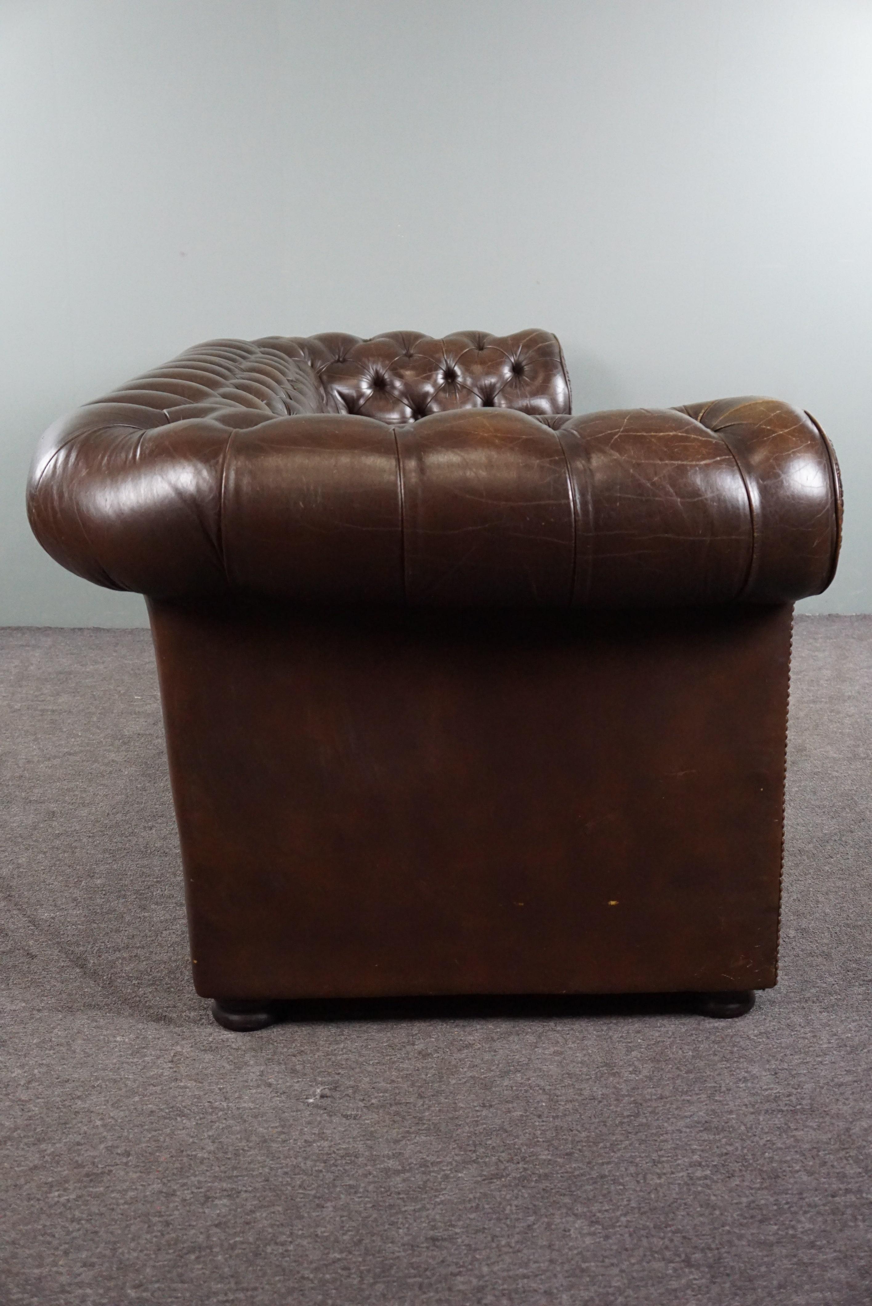 English Chesterfield button seat sofa full of allure, 3 seater For Sale