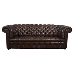 Chesterfield button seat sofa full of allure, 3 seater