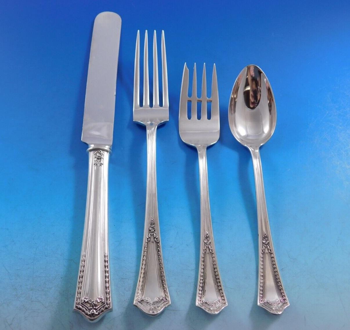 Dinner & Lunecheon size Chesterfield by International, circa 1914, sterling silver Flatware set - 52 pieces. Great starter set! This set includes:
6 Dinner Size Knives, blunt, 9 5/8