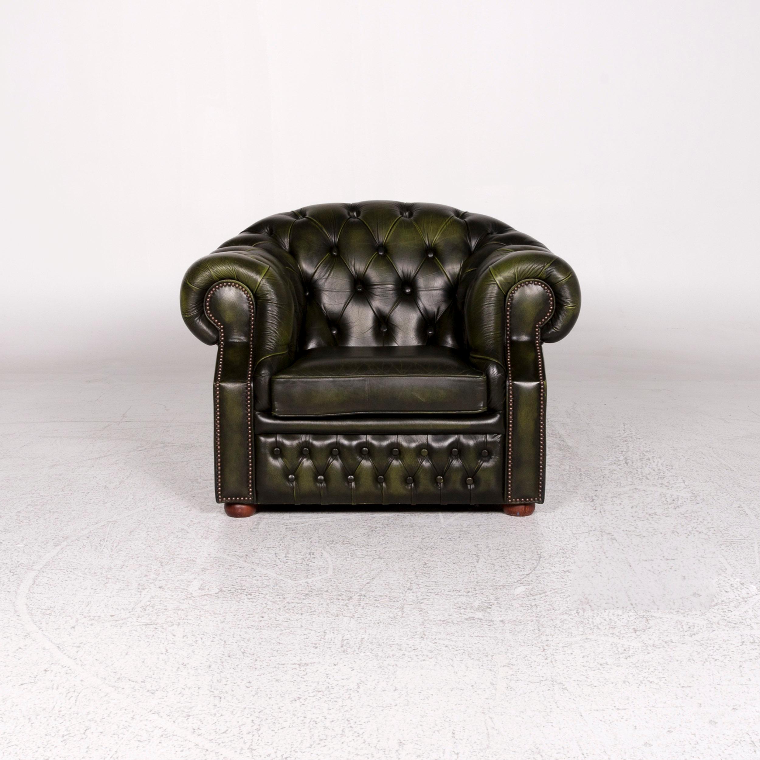 Wir bringen Ihnen einen Chesterfield Centurion Ledersessel retro.
 
 Produktabmessungen in Zentimetern:
 
 Tiefe 95
 Breite 105
 Höhe 80
 Sitzhöhe 45
 Resthöhe 68
 Sitztiefe 45
 Sitz-Breite 50
 Rückenhöhe 50.
  