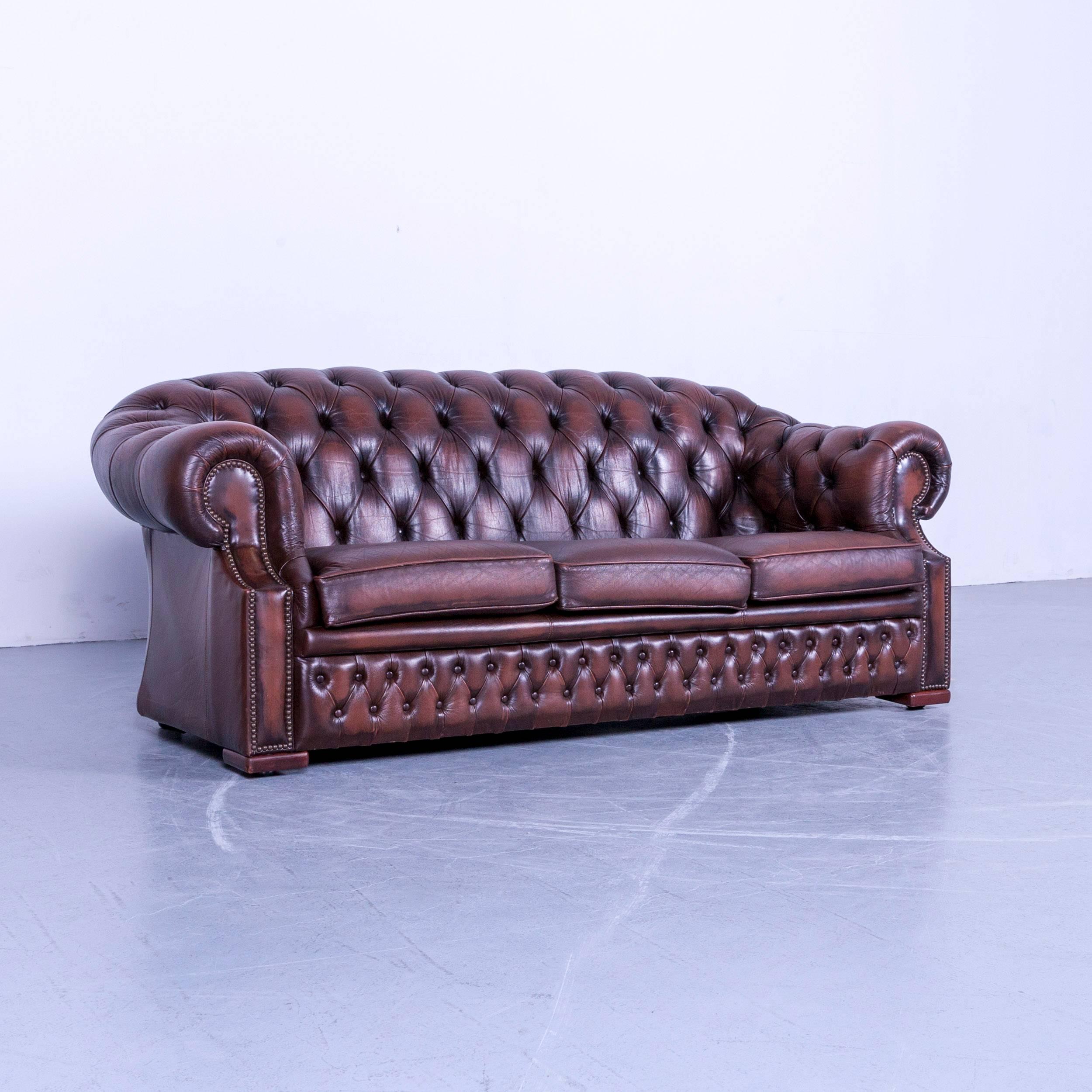 We bring to you an Chesterfield Centurion leather sofa brown three-seat couch.


































 