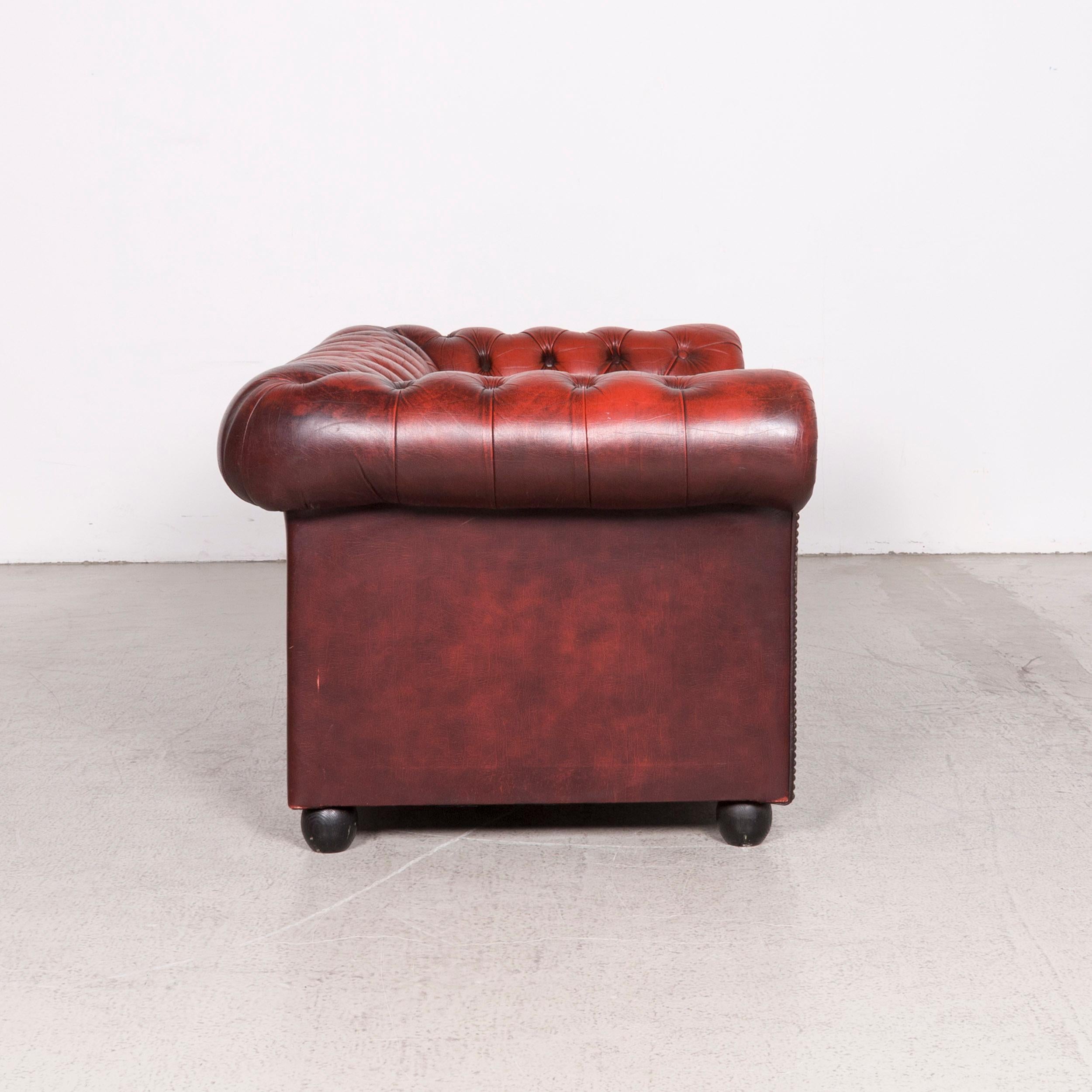 Chesterfield Designer Leather Sofa Red Two-Seat Genuine Leather Vintage Retro In Good Condition For Sale In Cologne, DE