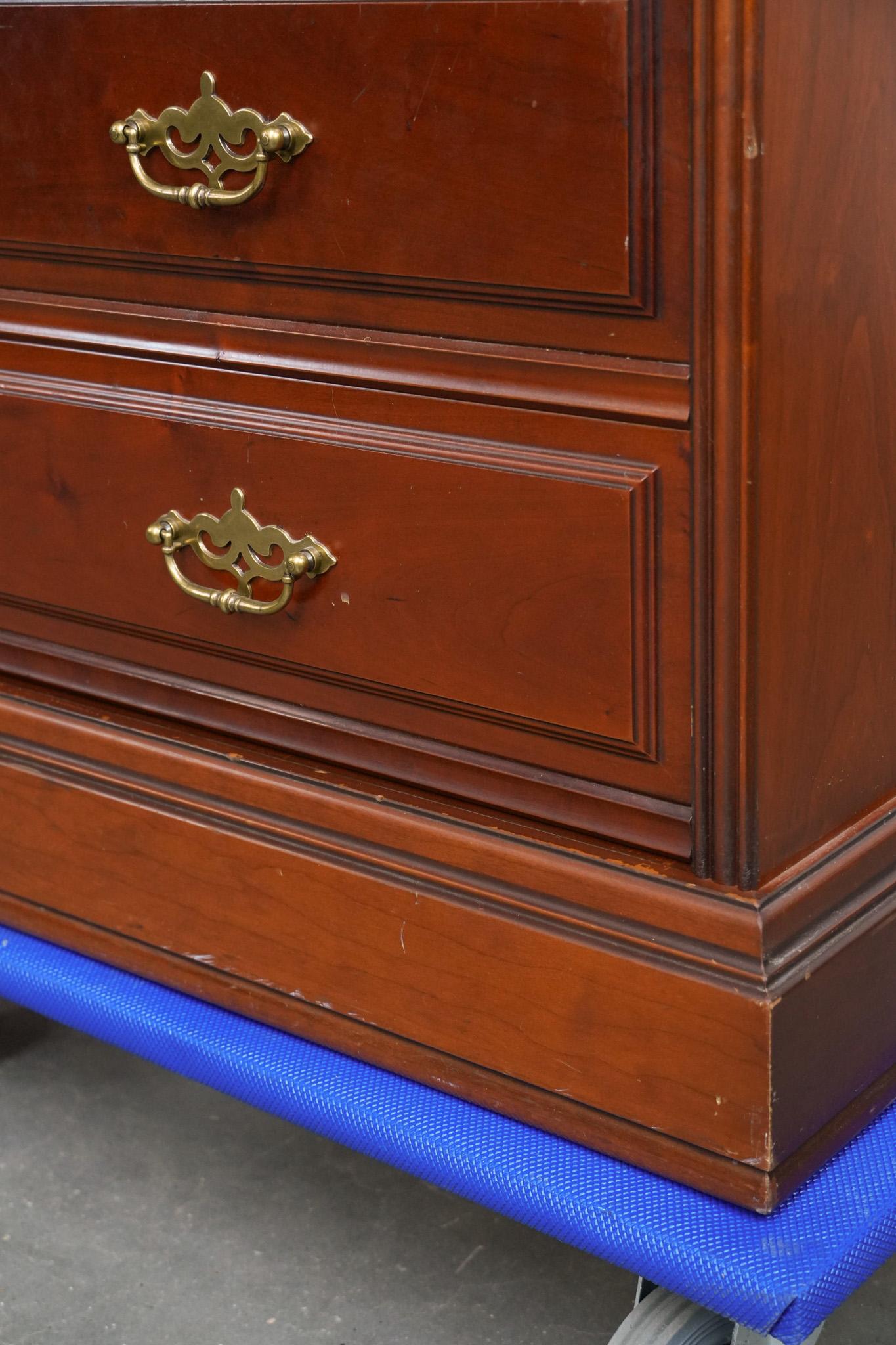 Chesterfield-Schreibtisch/Partnertisch im englischen Stil mit schwarzer Lederplatte im Angebot 7