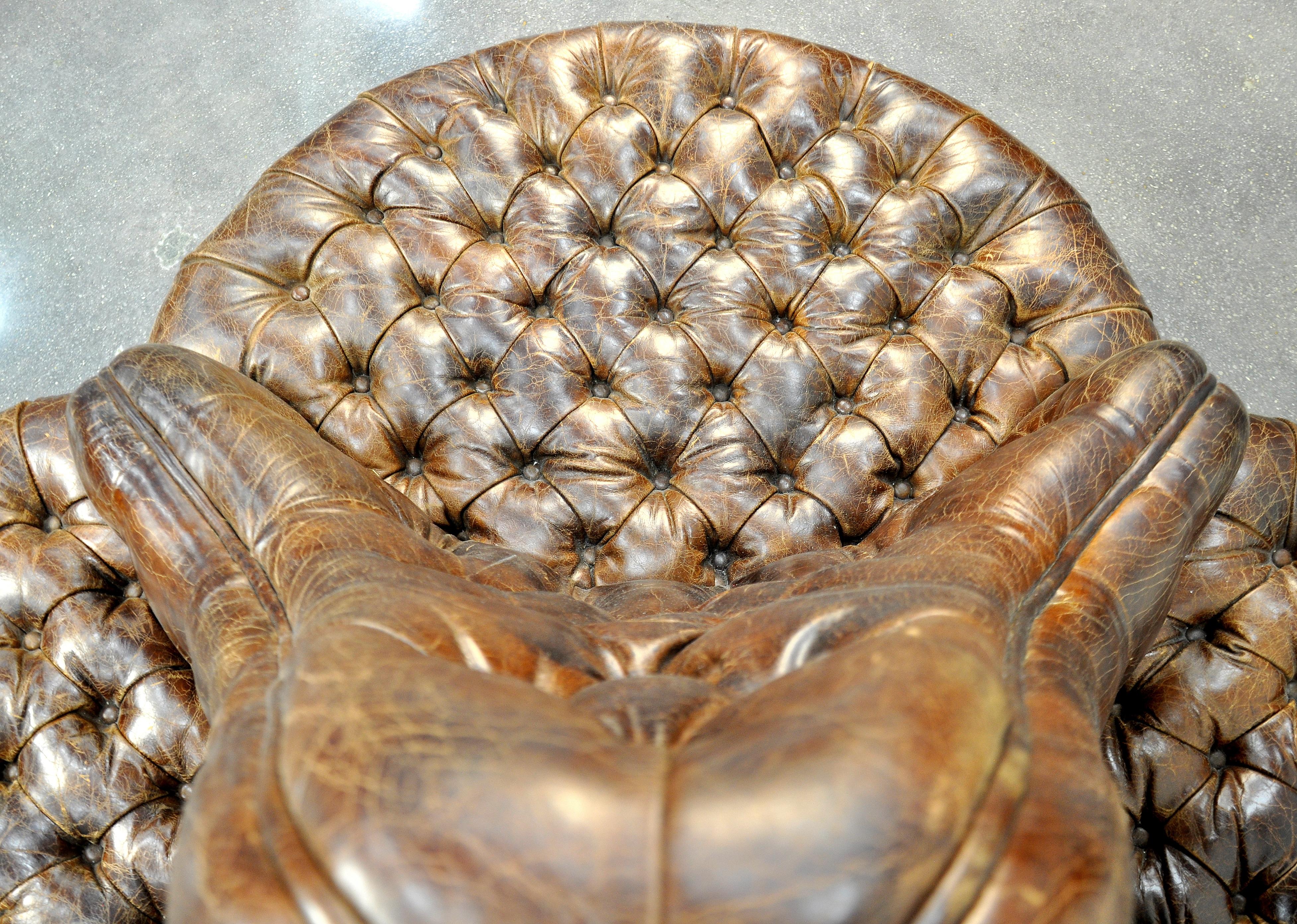 Chesterfield Distressed Leather and Brass Round Sofa 6