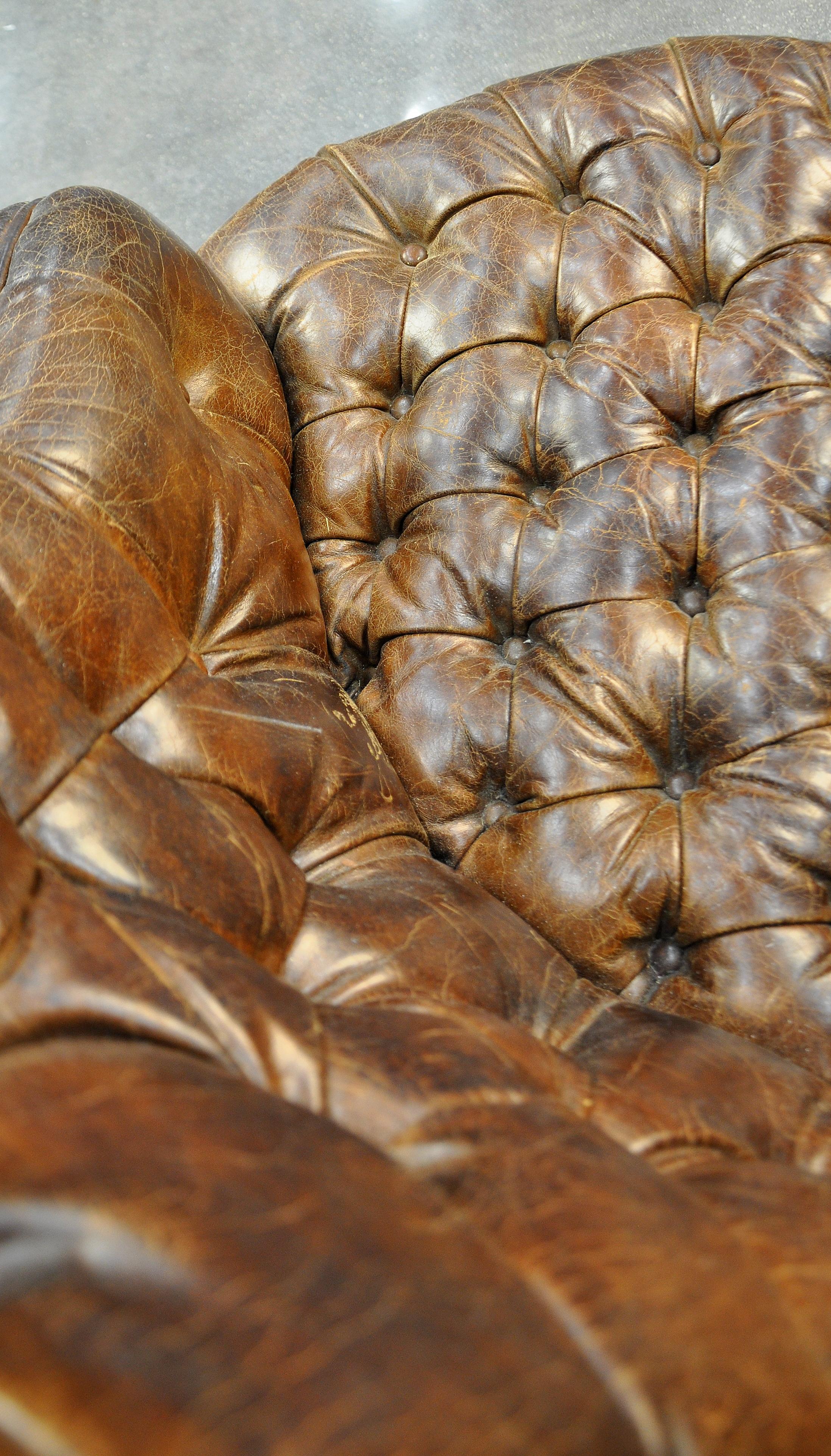 Chesterfield Distressed Leather and Brass Round Sofa 7