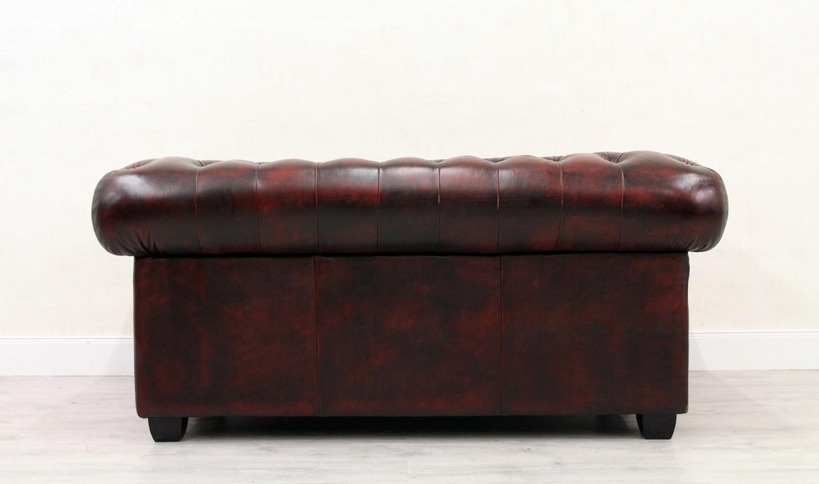 Chesterfield English Sofa Leather Antique Vintage Couch Chippendale im Angebot 7