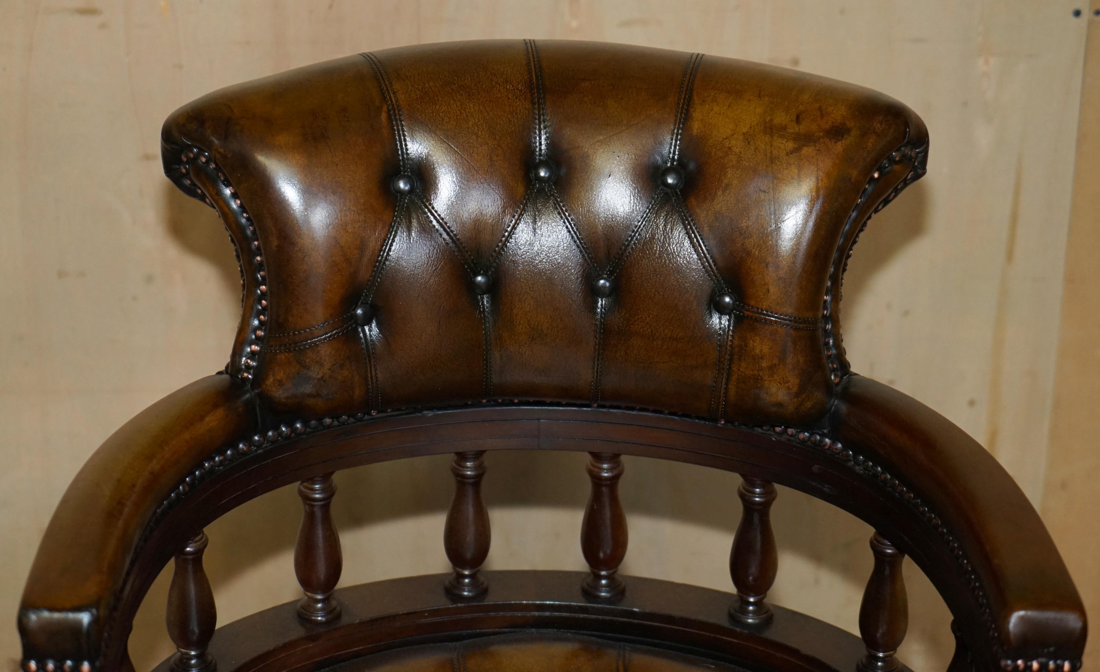 Regency CHESTERFIELD FULLY RESTORED CIGAR BROWN LEATHER SWiVEL CAPTAINS OFFICE CHAIR For Sale