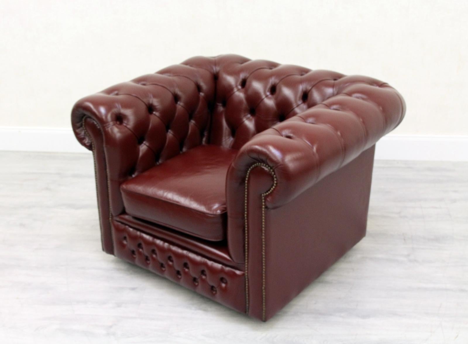 Chesterfield Leather Armchair Antique Vintage English Armchair Oxblood In Good Condition For Sale In Lage, DE