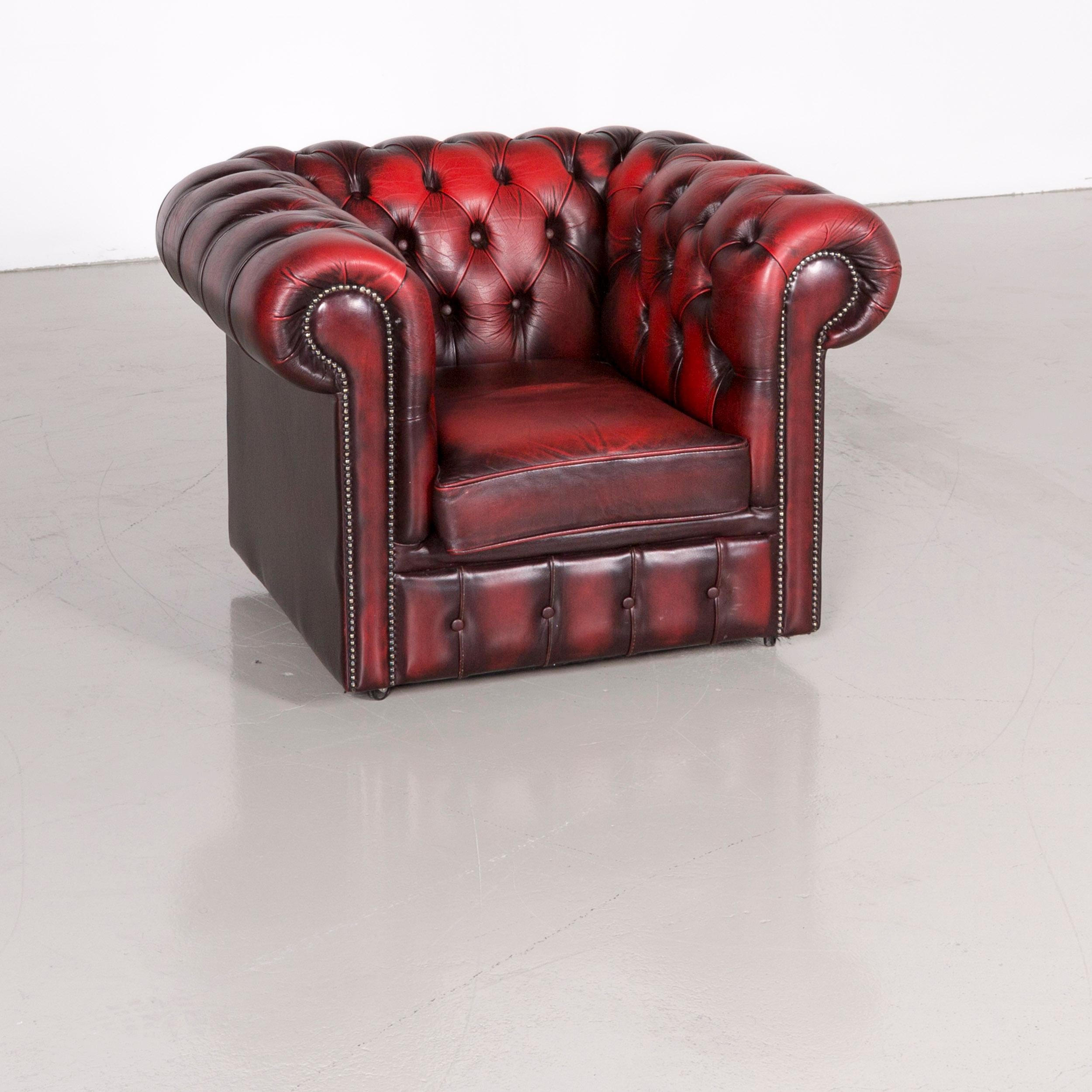 We bring to you a chesterfield leather armchair red vintage.