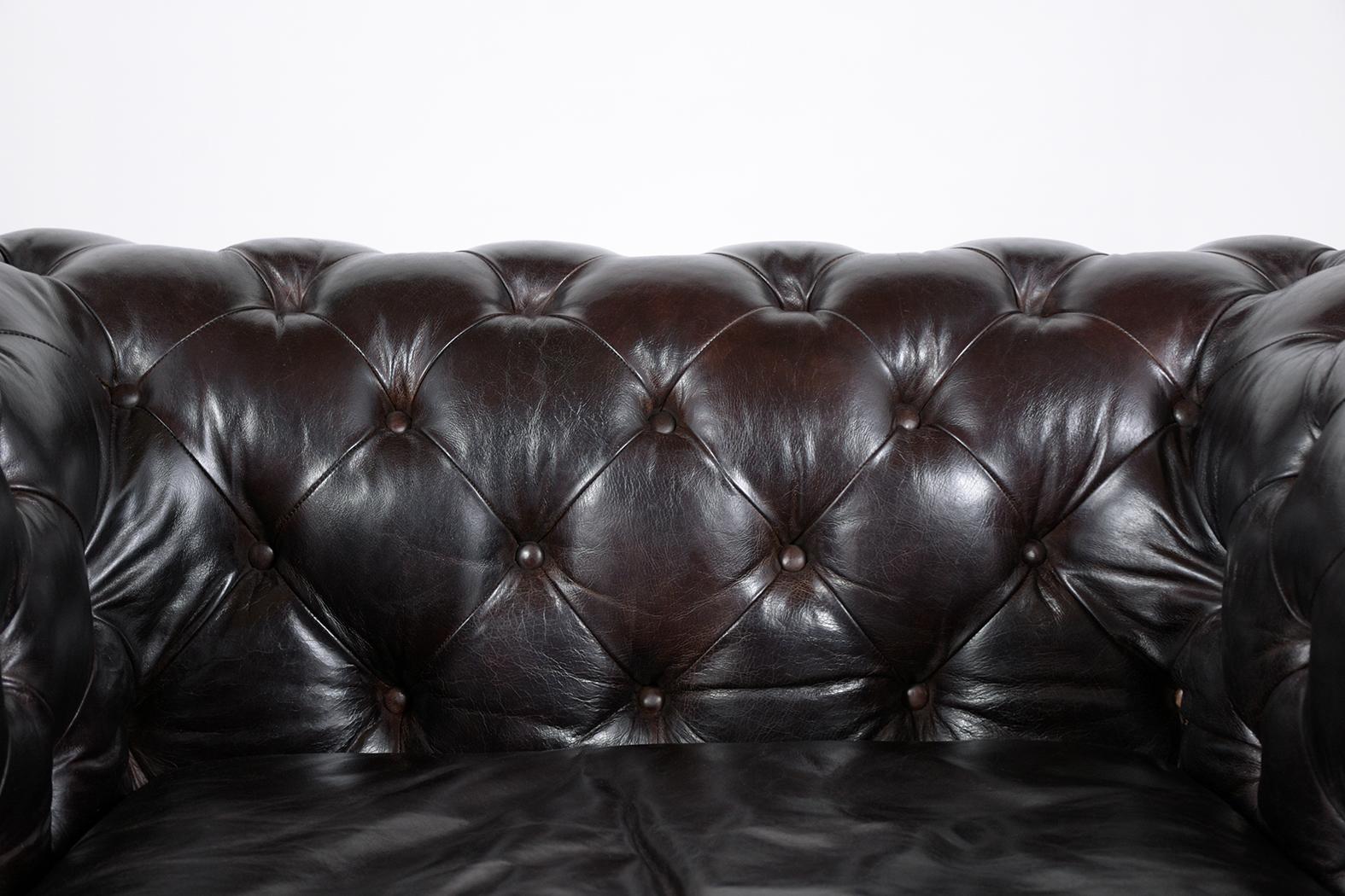 1980er Jahre Vintage Chesterfield Loungesessel aus tief burgunderrotem Leder im Zustand „Gut“ im Angebot in Los Angeles, CA