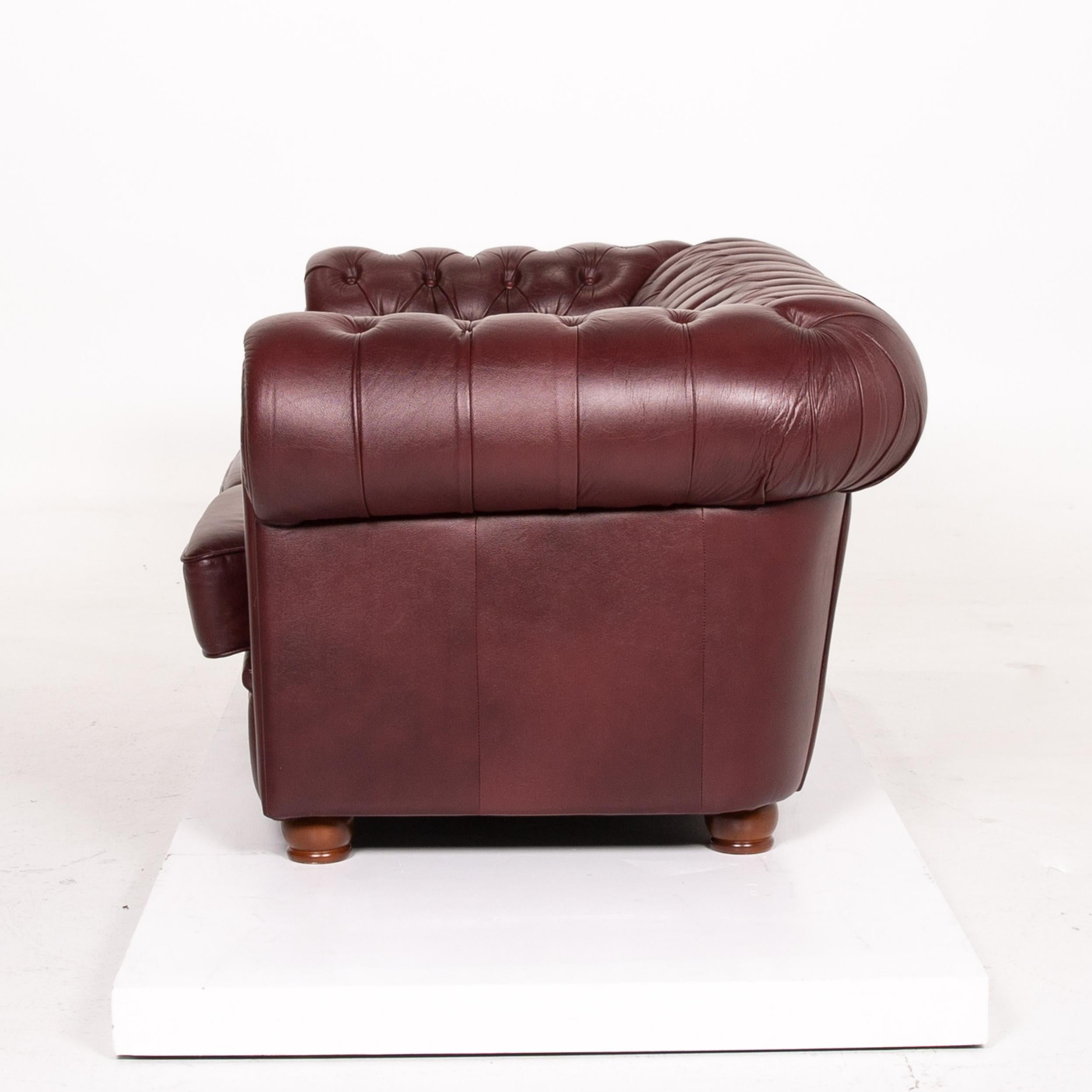 Chesterfield Leather Sofa Bordeaux Red Two-Seat Vintage Retro Couch For Sale 1