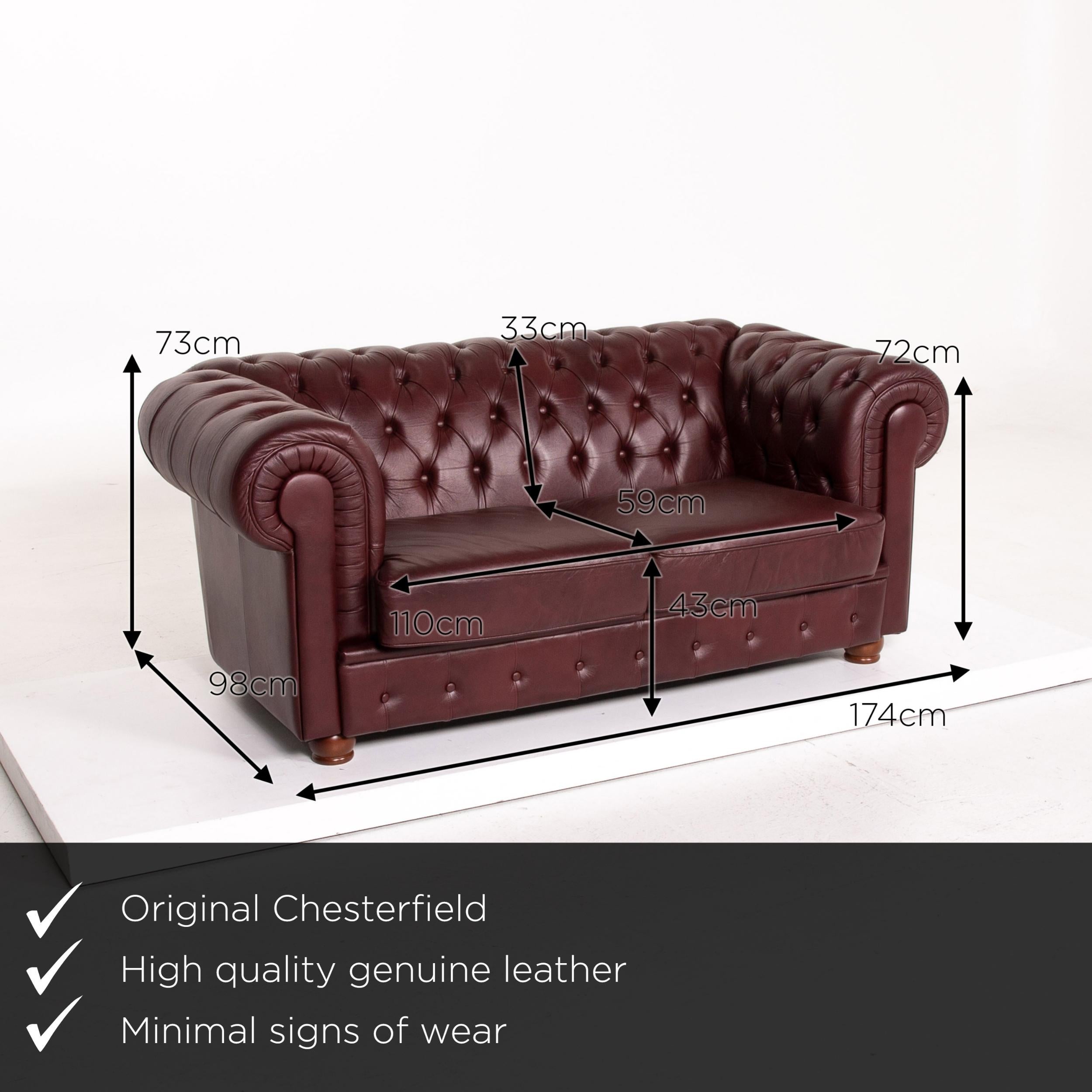 We present to you a Chesterfield leather sofa Bordeaux red two-seat vintage retro couch.

Product measurements in centimeters:

Depth 98
Width 174
Height 73
Seat height 43
Rest height 72
Seat depth 59
Seat width 110
Back height 33.